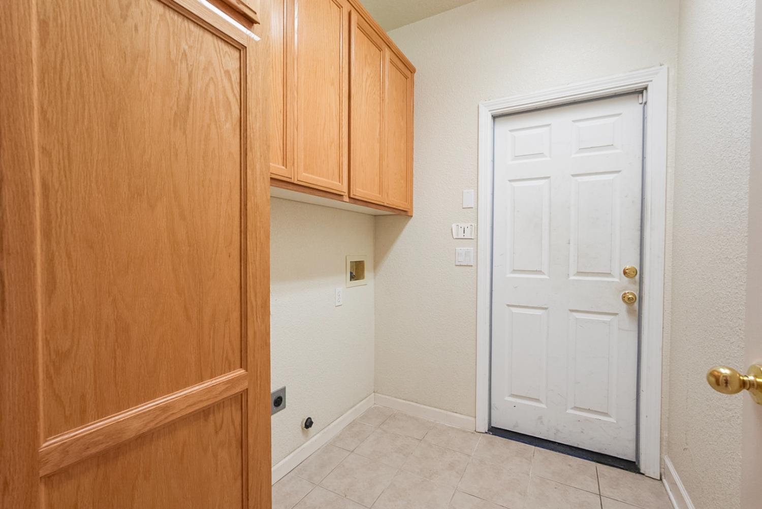 Lodi, California, 95242, United States, 4 Bedrooms Bedrooms, ,2 BathroomsBathrooms,Residential,For Sale,1928758