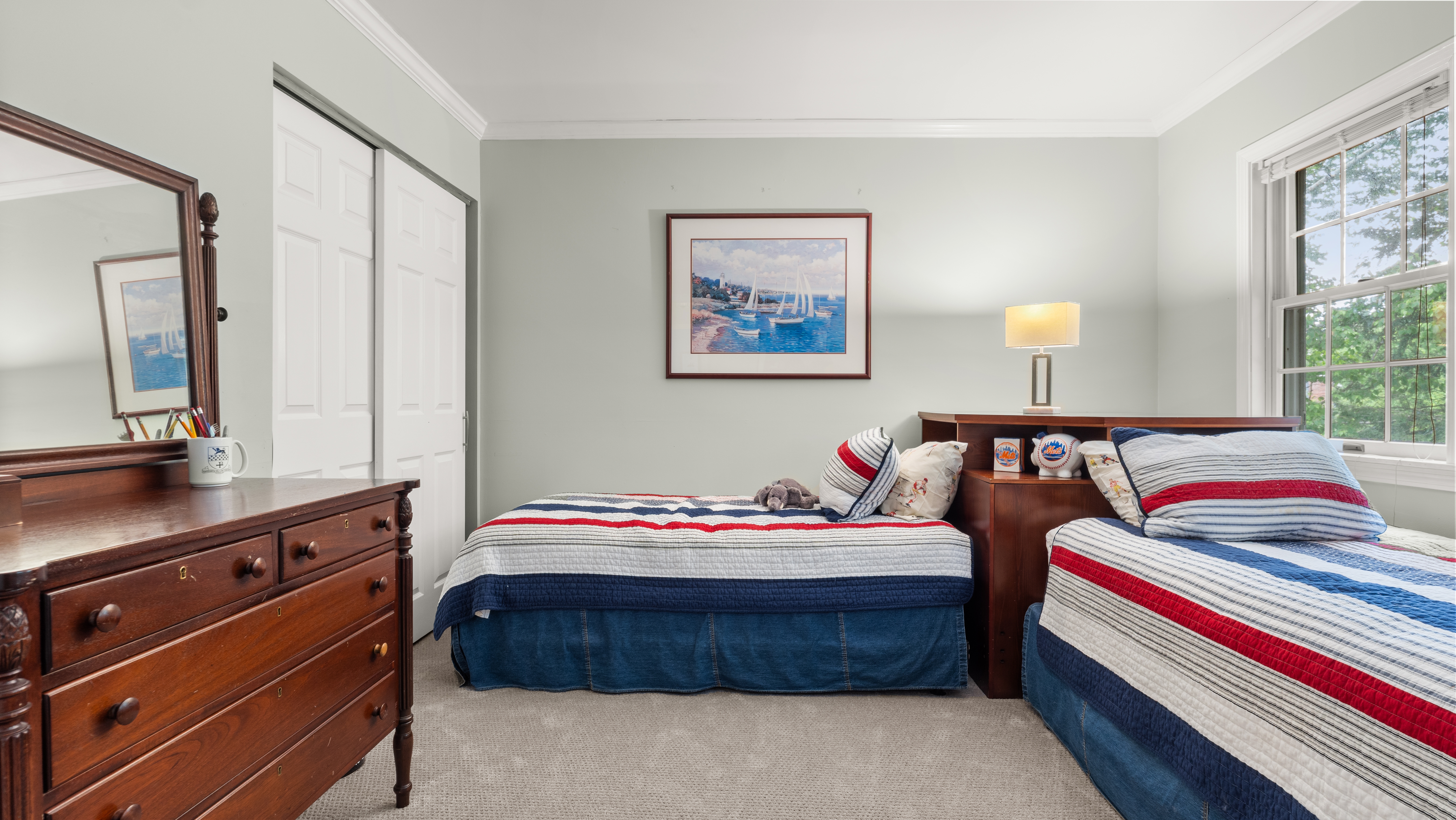  A Hilltop Wooded Retreat  Southeast Sleeper Modernized Colonial - 物件實景