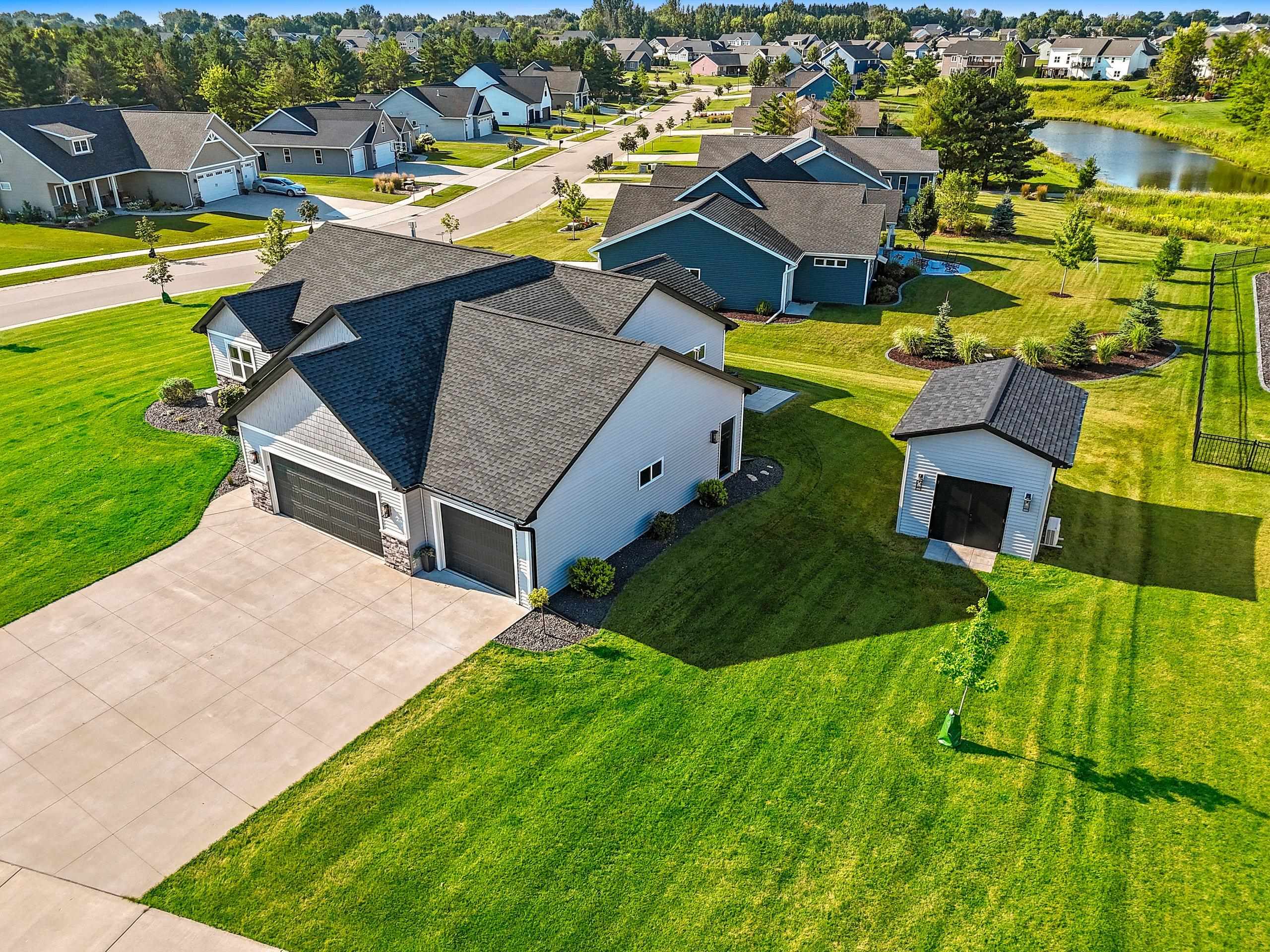 GREENVILLE, Wisconsin, 54942, United States, 4 Bedrooms Bedrooms, ,4 BathroomsBathrooms,Residential,For Sale,1926261