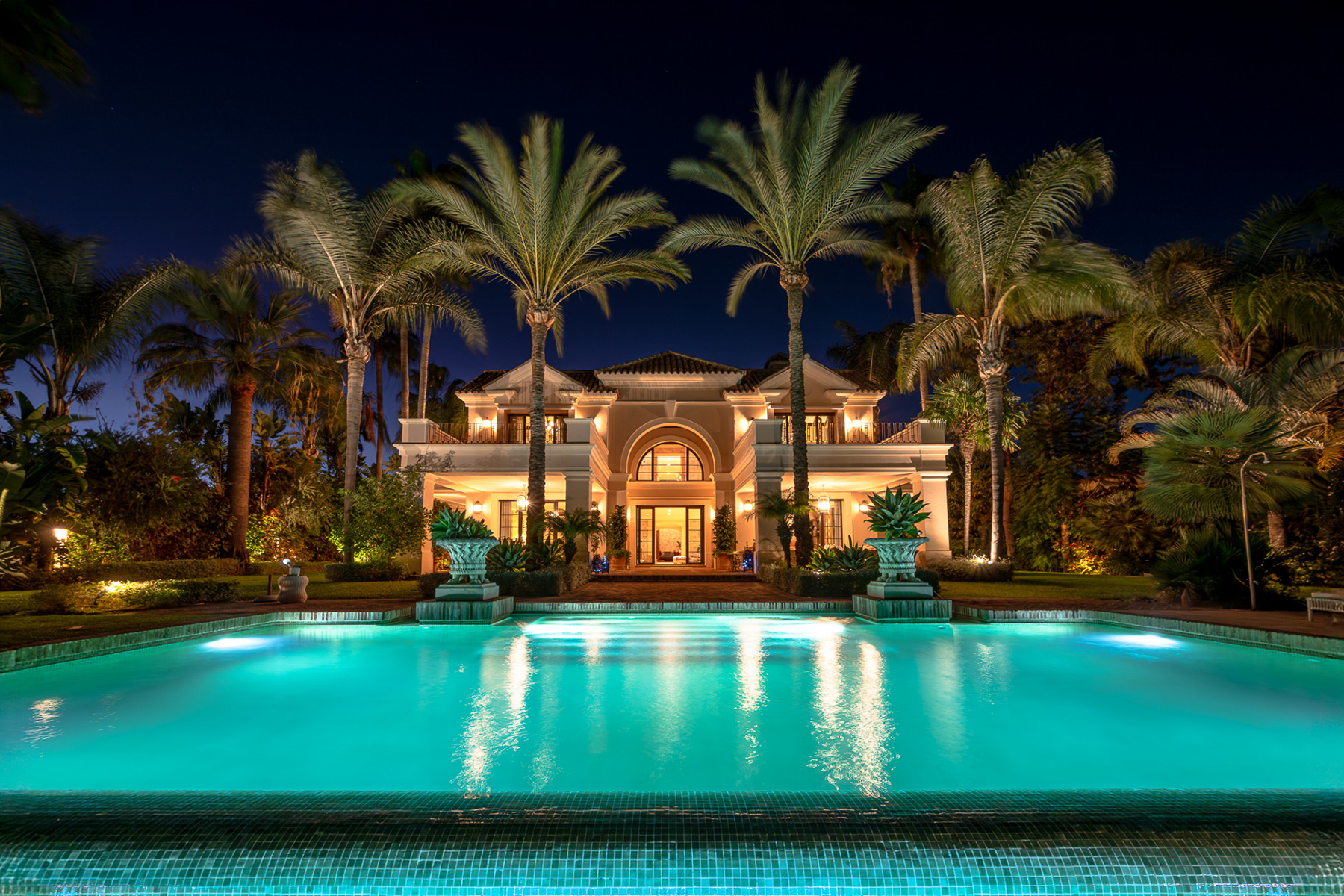  Majestic Villa in the Iconic Beachside Community Guadalmina Baja - 物件實景