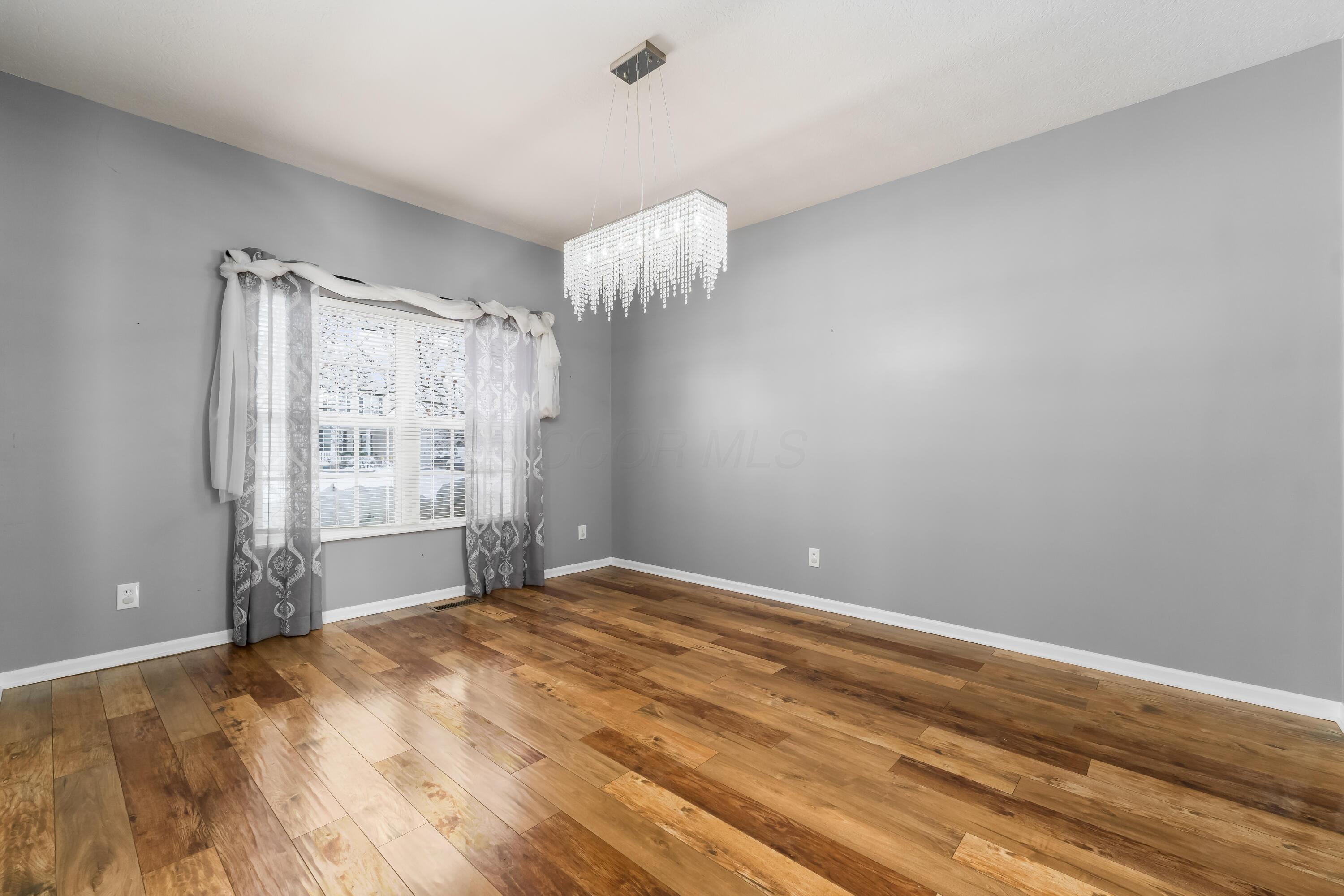 Granville, Ohio, 43023, United States, 5 Bedrooms Bedrooms, ,4 BathroomsBathrooms,Residential,For Sale,2003163