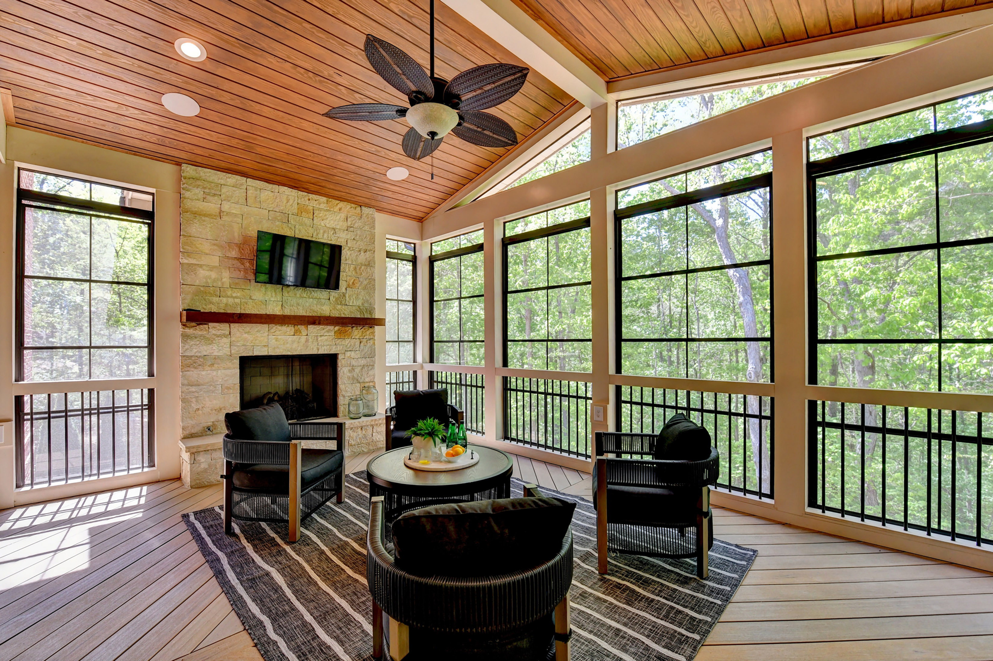  Luxury, Comfort and Privacy in One of Roswell