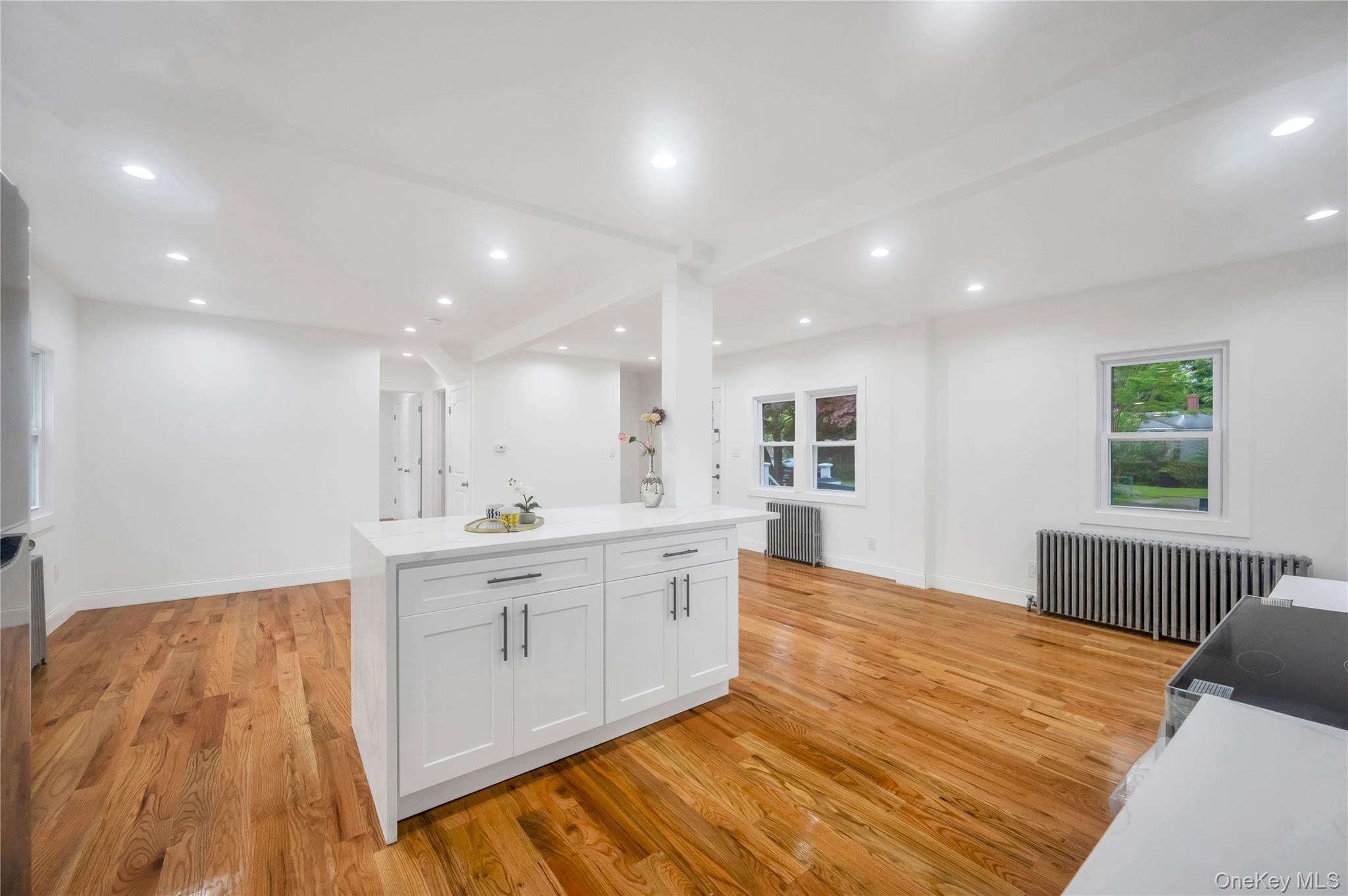 Shirley, New York, 11967, United States, 5 Bedrooms Bedrooms, ,2 BathroomsBathrooms,Residential,For Sale,1948254