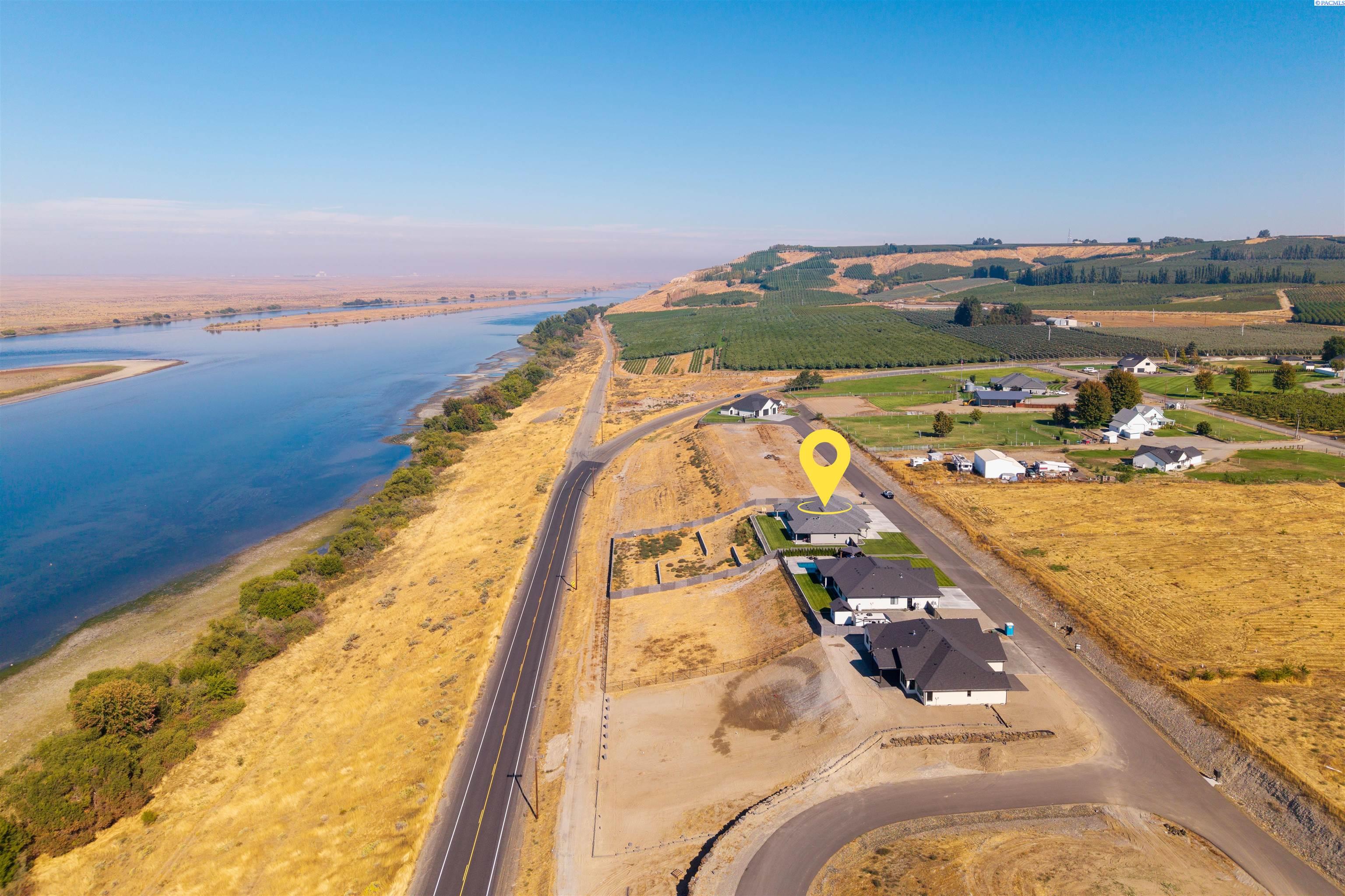 Pasco, Washington, 99301, United States, 5 Bedrooms Bedrooms, ,3 BathroomsBathrooms,Residential,For Sale,1997788