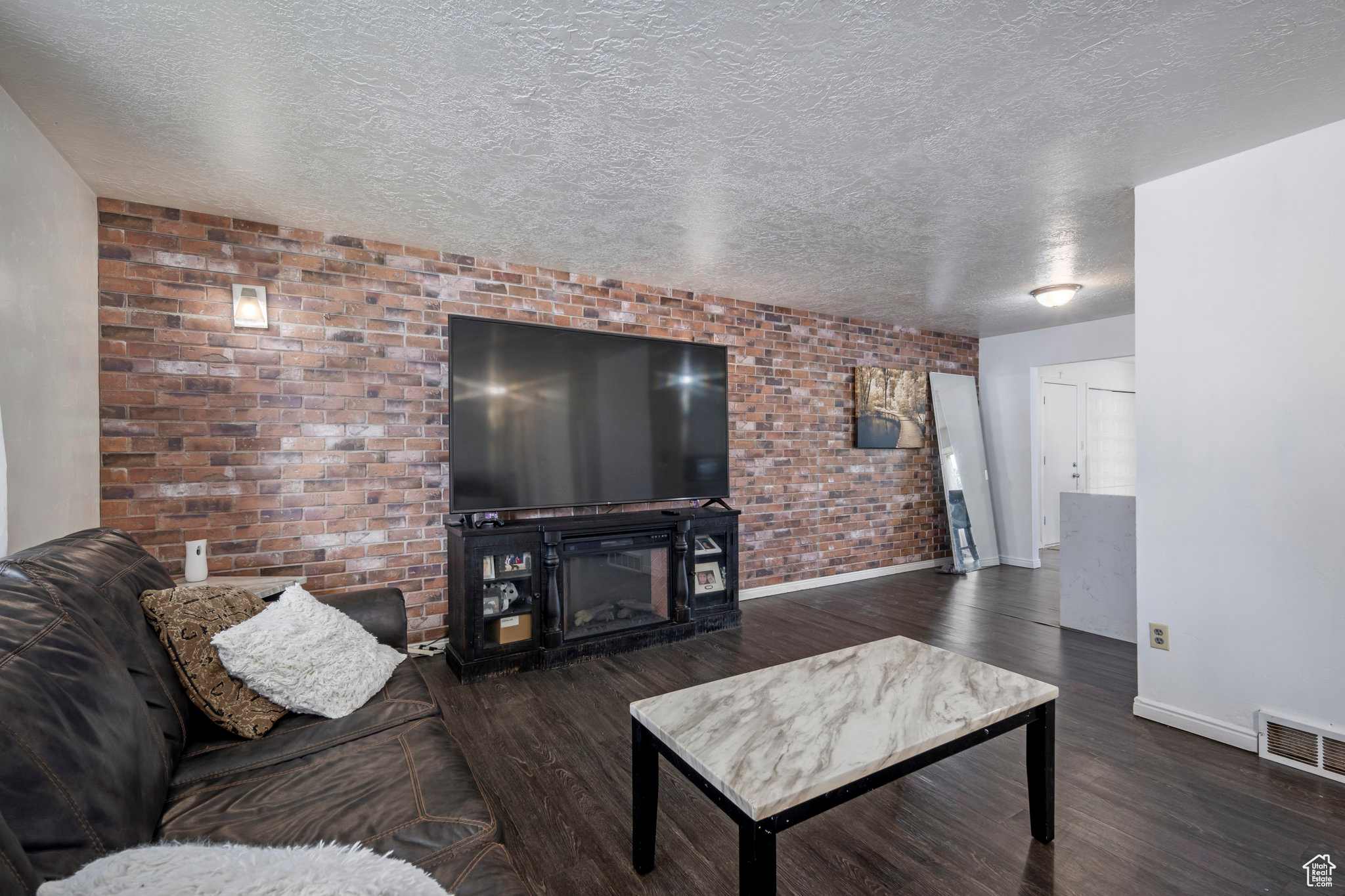 West Valley City, Utah, 84120, United States, 5 Bedrooms Bedrooms, ,2 BathroomsBathrooms,Residential,For Sale,1906860