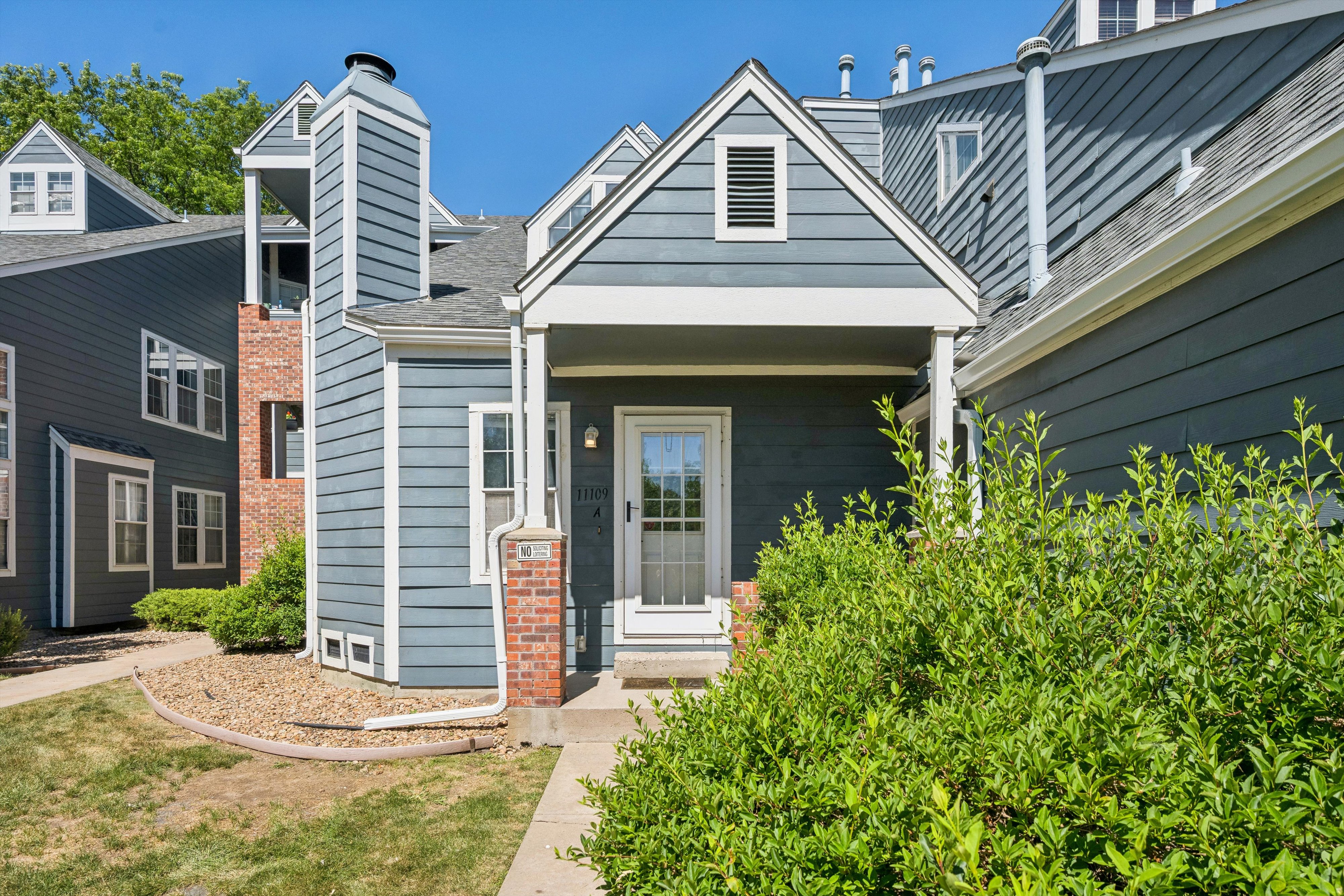  Cedar Bridge Townhome - 物件實景