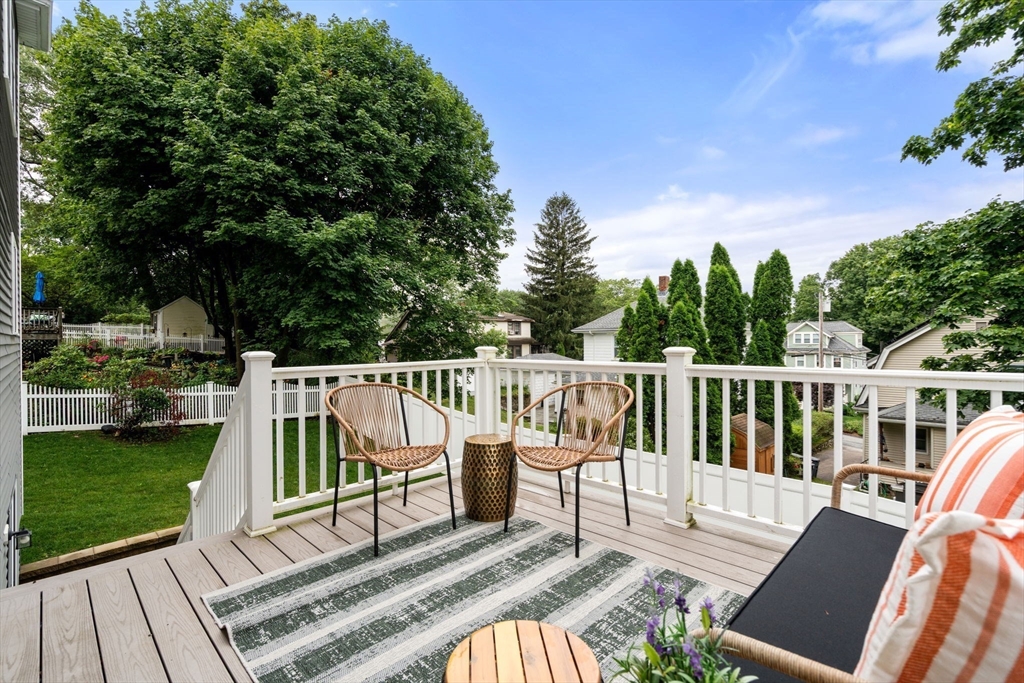 Waltham, Massachusetts, 02453, United States, 4 Bedrooms Bedrooms, ,5 BathroomsBathrooms,Residential,For Sale,1927253