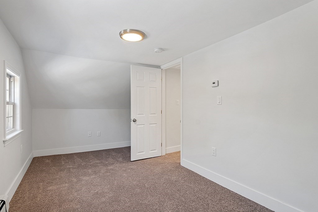 Exeter, New Hampshire, 03833, United States, 4 Bedrooms Bedrooms, ,3 BathroomsBathrooms,Residential,For Sale,1927852