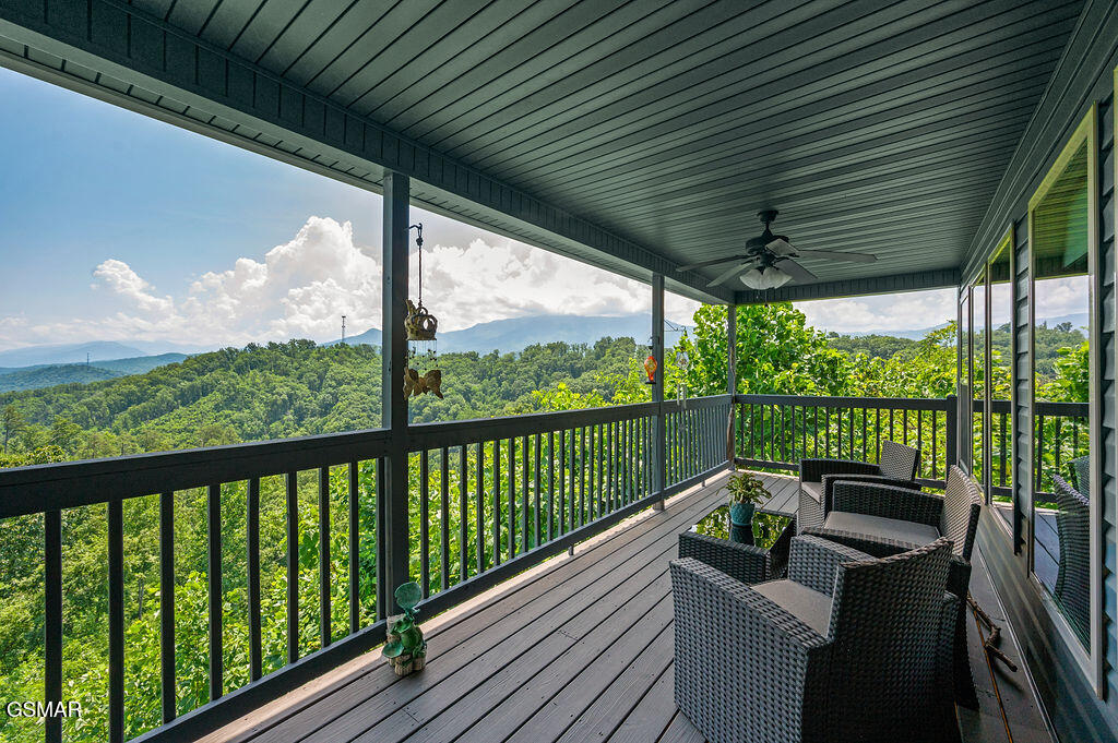 Gatlinburg, Tennessee, 37738, United States, 2 Bedrooms Bedrooms, ,2 BathroomsBathrooms,Residential,For Sale,1924446