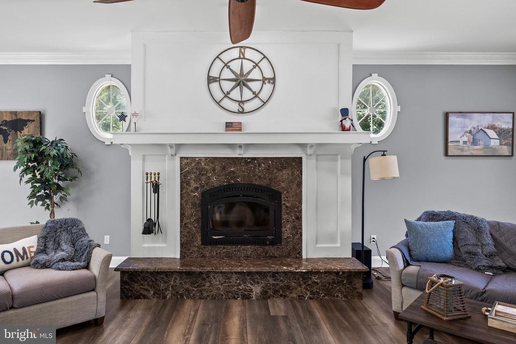Cream Ridge, New Jersey, 08514, United States, 4 Bedrooms Bedrooms, ,3 BathroomsBathrooms,Residential,For Sale,1902972