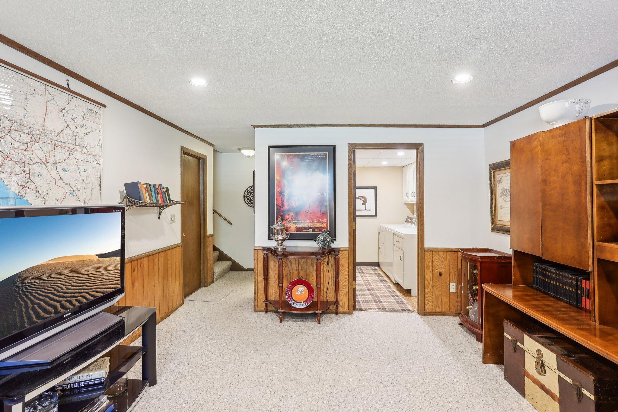 Edina, Minnesota, 55439, United States, 2 Bedrooms Bedrooms, ,3 BathroomsBathrooms,Residential,For Sale,1820089