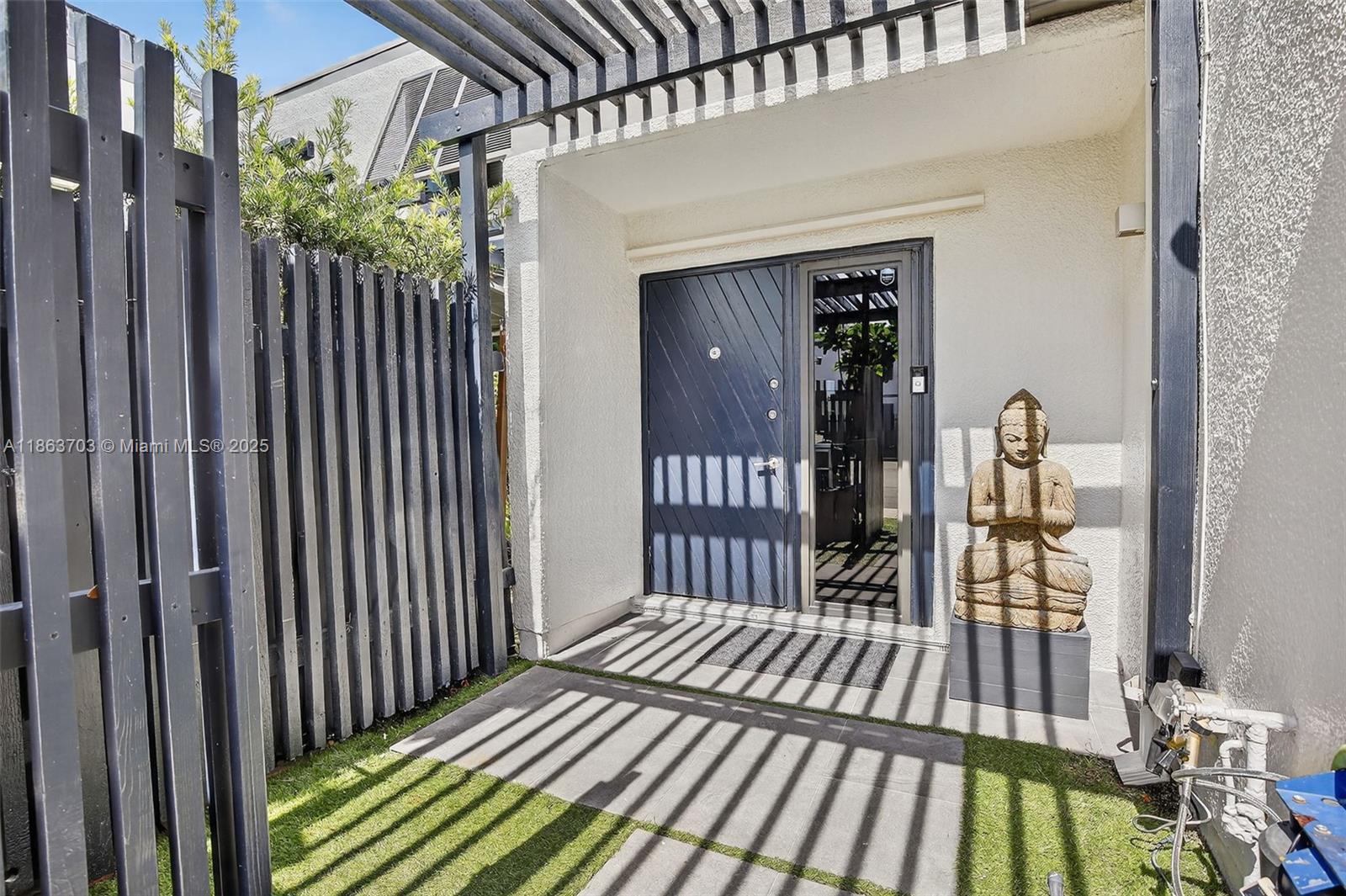 Pembroke Pines, Florida, 33026, United States, 3 Bedrooms Bedrooms, ,3 BathroomsBathrooms,Residential,For Sale,1954941