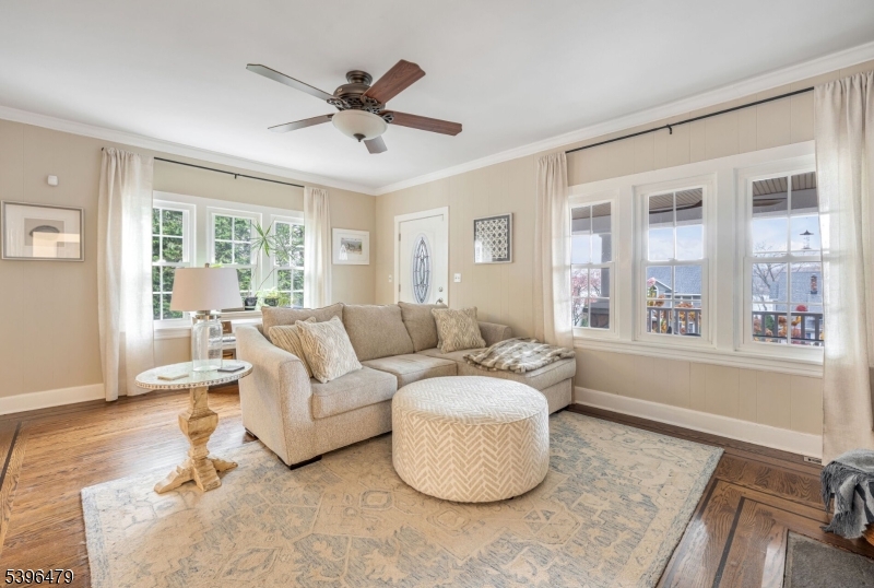 West Milford Twp., New Jersey, 07421, United States, 4 Bedrooms Bedrooms, ,3 BathroomsBathrooms,Residential,For Sale,1992089