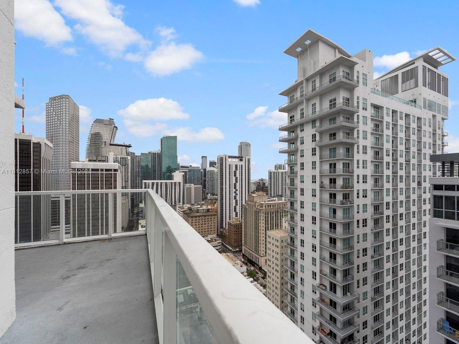 Miami, Florida, 33132, United States, 2 Bedrooms Bedrooms, ,2 BathroomsBathrooms,Residential,For Sale,1838941