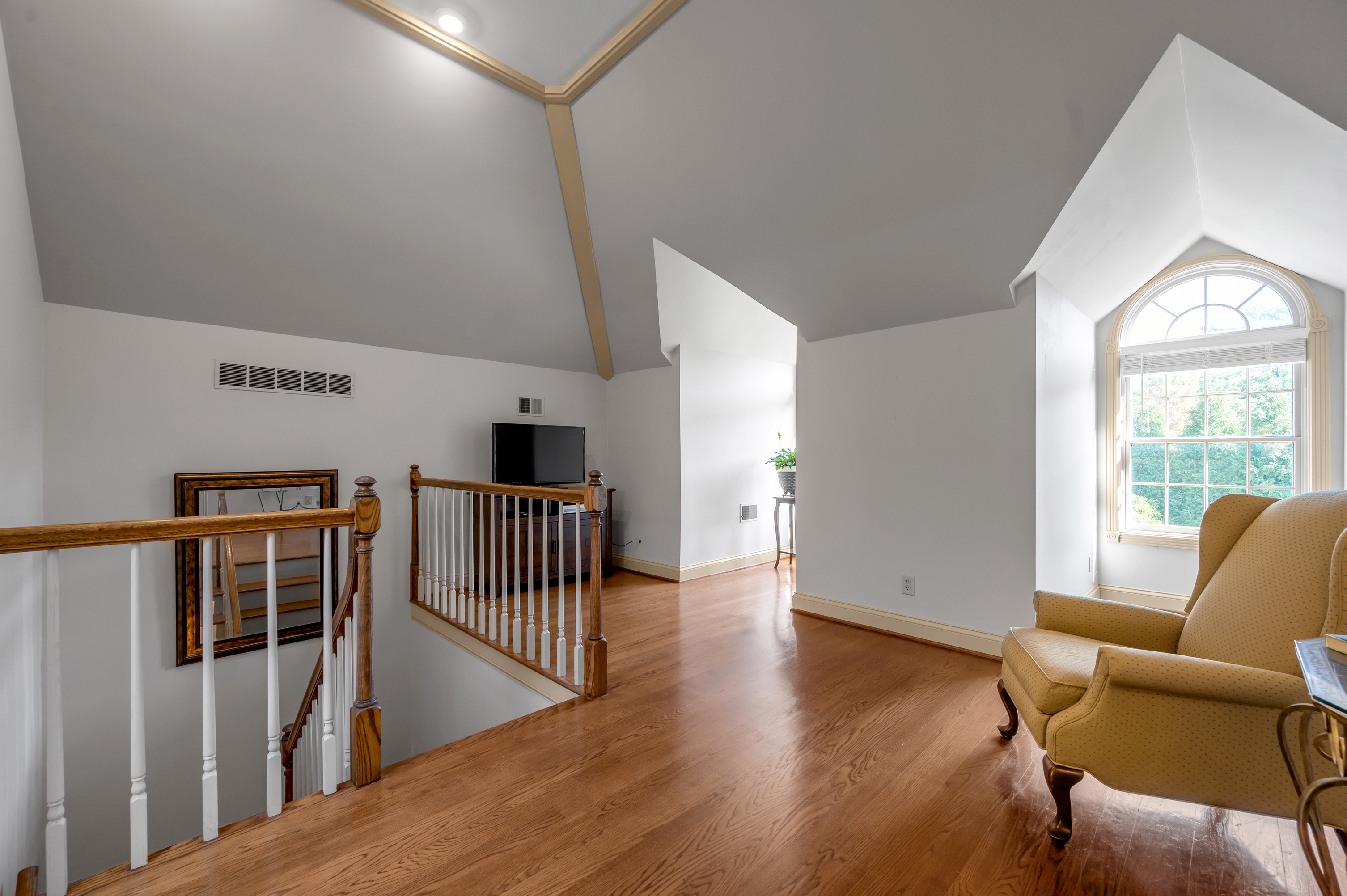  870 McMeekin Place - 物件實景