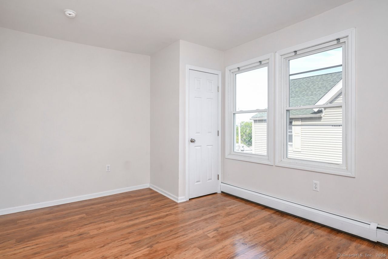 Wallingford, Connecticut, 06492, United States, 6 Bedrooms Bedrooms, ,4 BathroomsBathrooms,Residential,For Sale,1989730