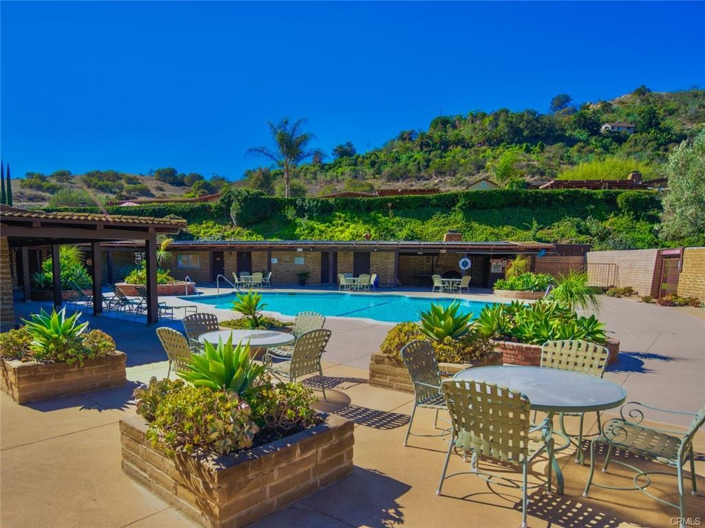 Fallbrook, California, 92028, United States, 2 Bedrooms Bedrooms, ,2 BathroomsBathrooms,Residential,For Sale,1978421