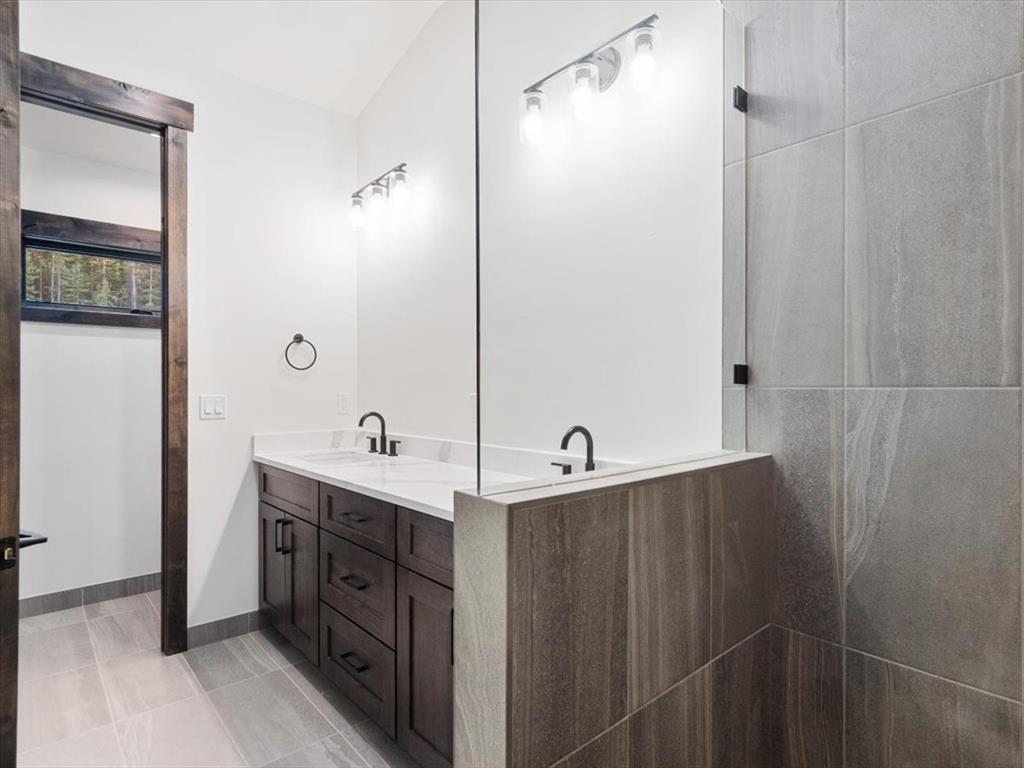 BRECKENRIDGE, Colorado, 80424, United States, 4 Bedrooms Bedrooms, ,4 BathroomsBathrooms,Residential,For Sale,1993219