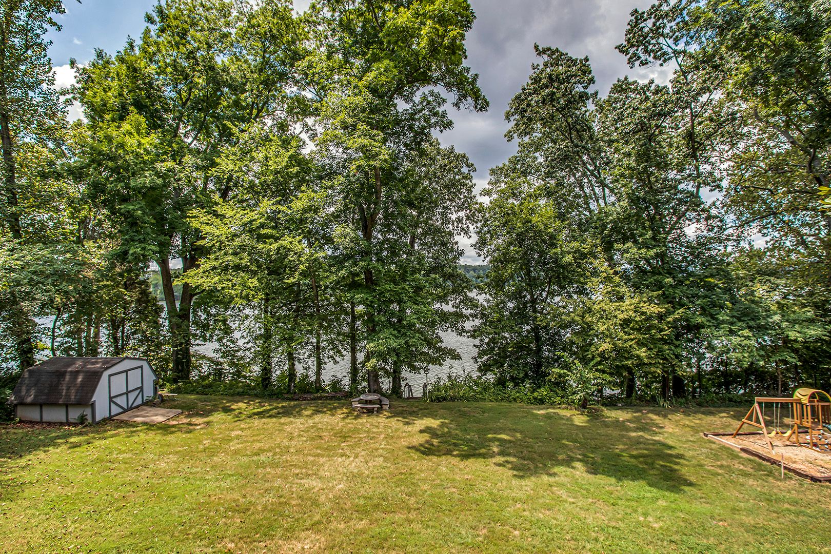 Harriman, Tennessee, 37748, United States, 3 Bedrooms Bedrooms, ,3 BathroomsBathrooms,Residential,For Sale,2011405