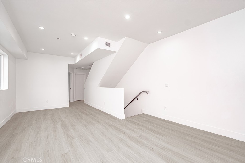 GARDENA, California, 90247, United States, ,Residential,For Sale,1810571