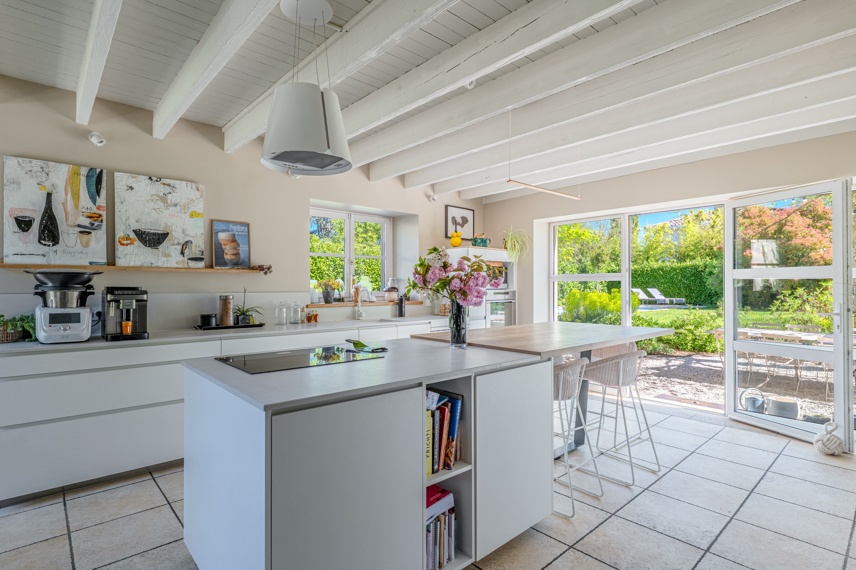  Charming golden-stone family home in central Chasselay. - 物件實景