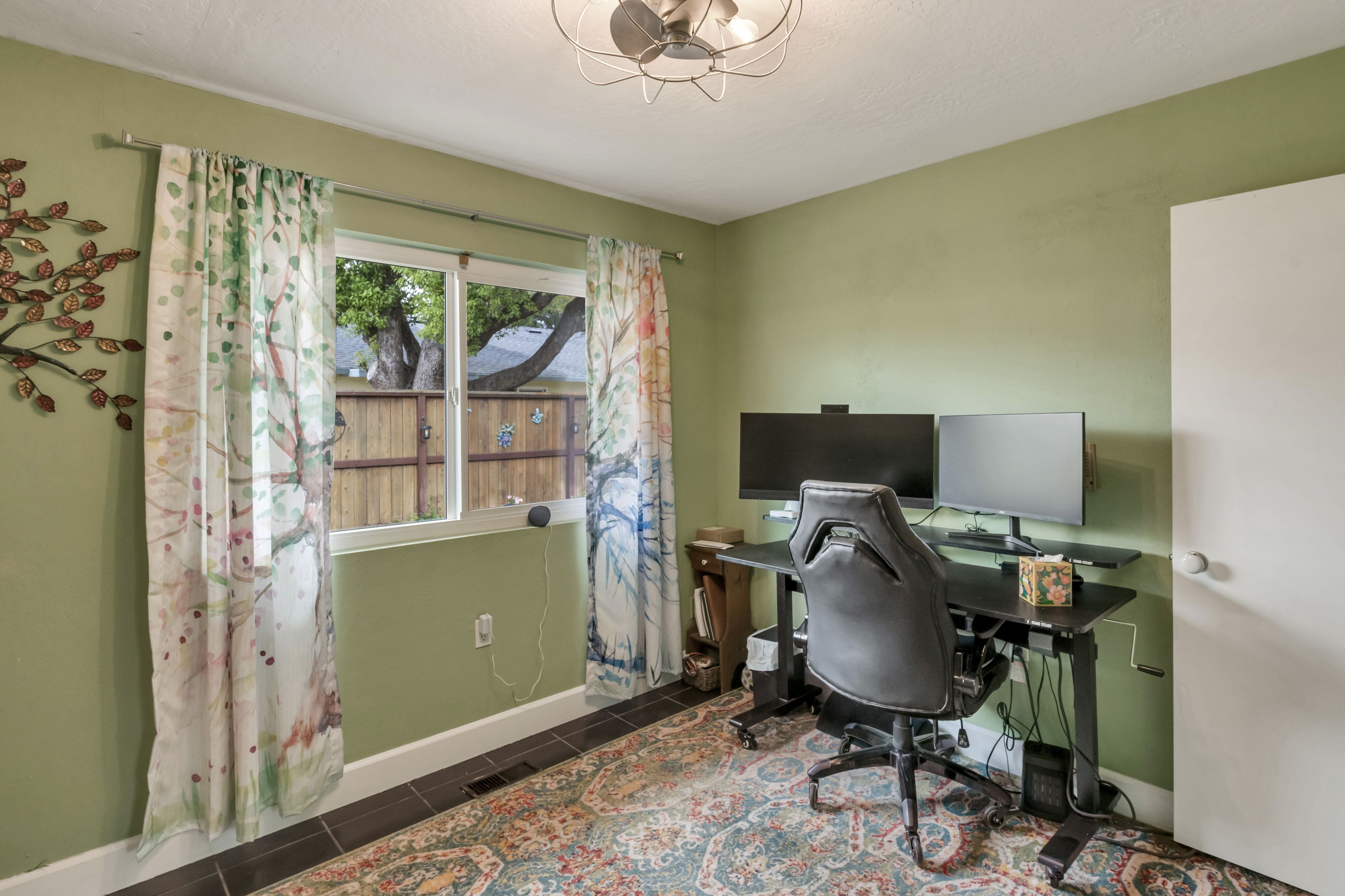  1250 Mission Drive - 物件實景