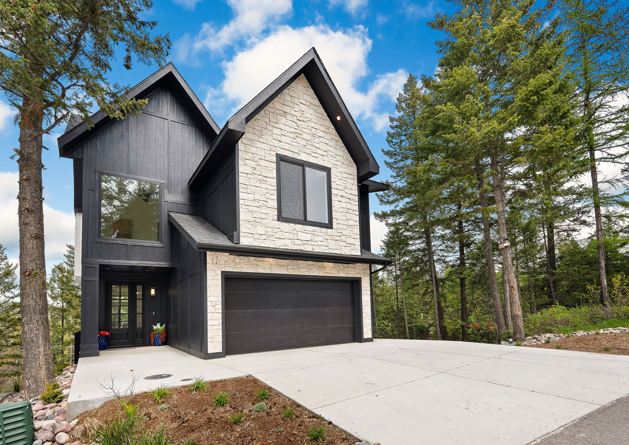 215 Whisper Ridge Drive - 物件實景