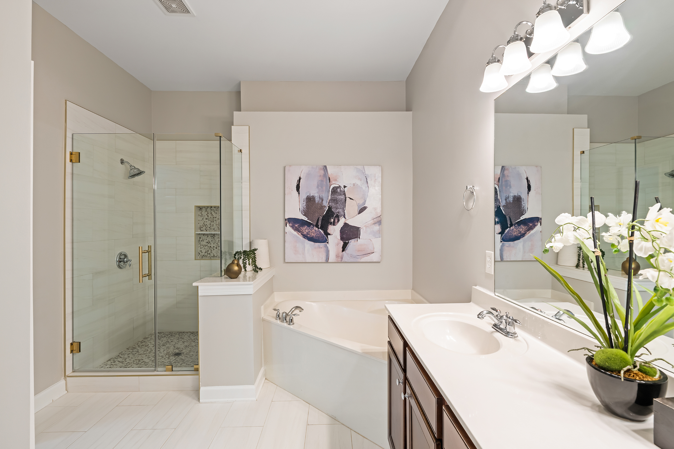  Thoughtfully Updated Brownstone in Brookhaven - 物件實景