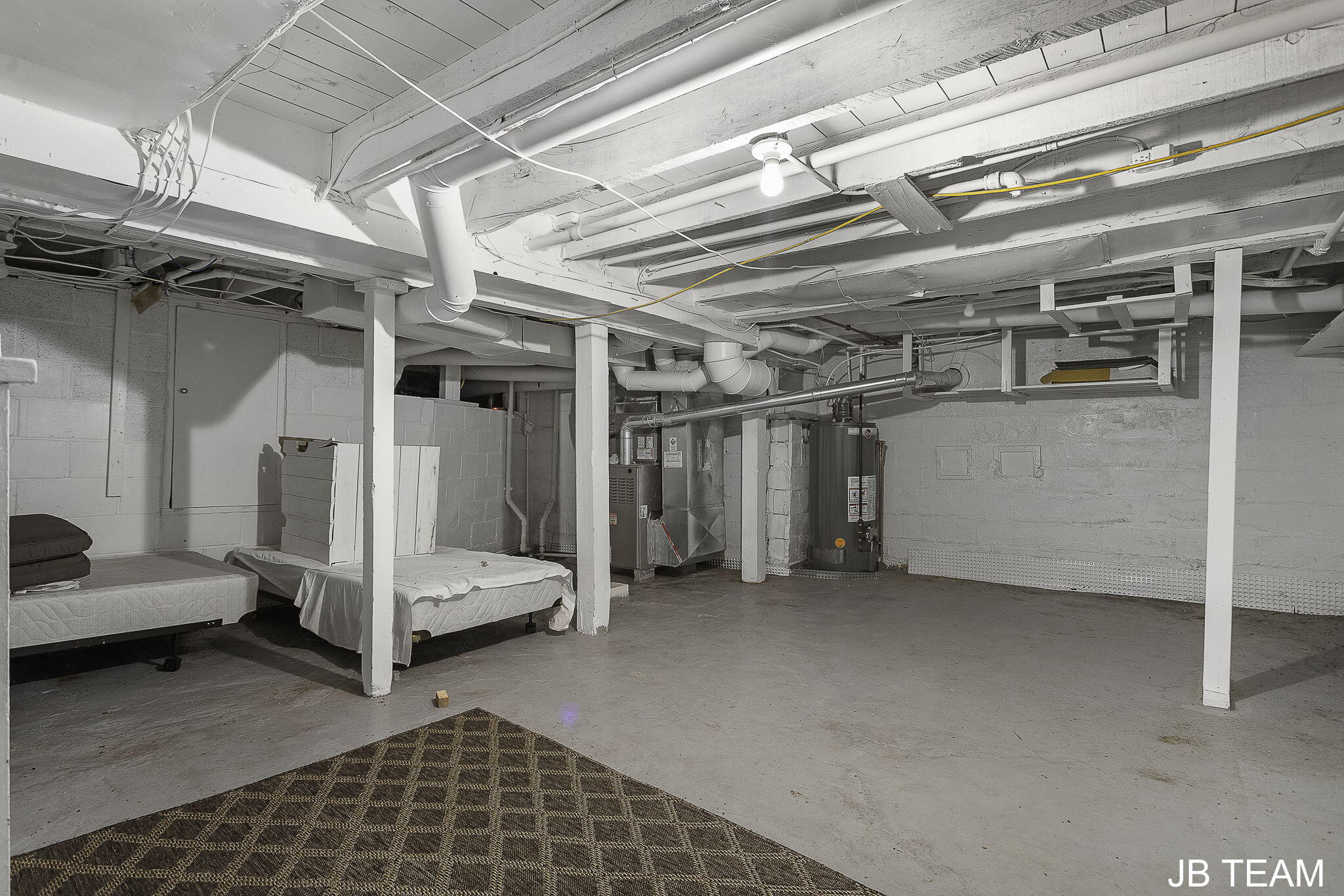 Holland, Michigan, 49423, United States, 3 Bedrooms Bedrooms, ,2 BathroomsBathrooms,Residential,For Sale,1827568