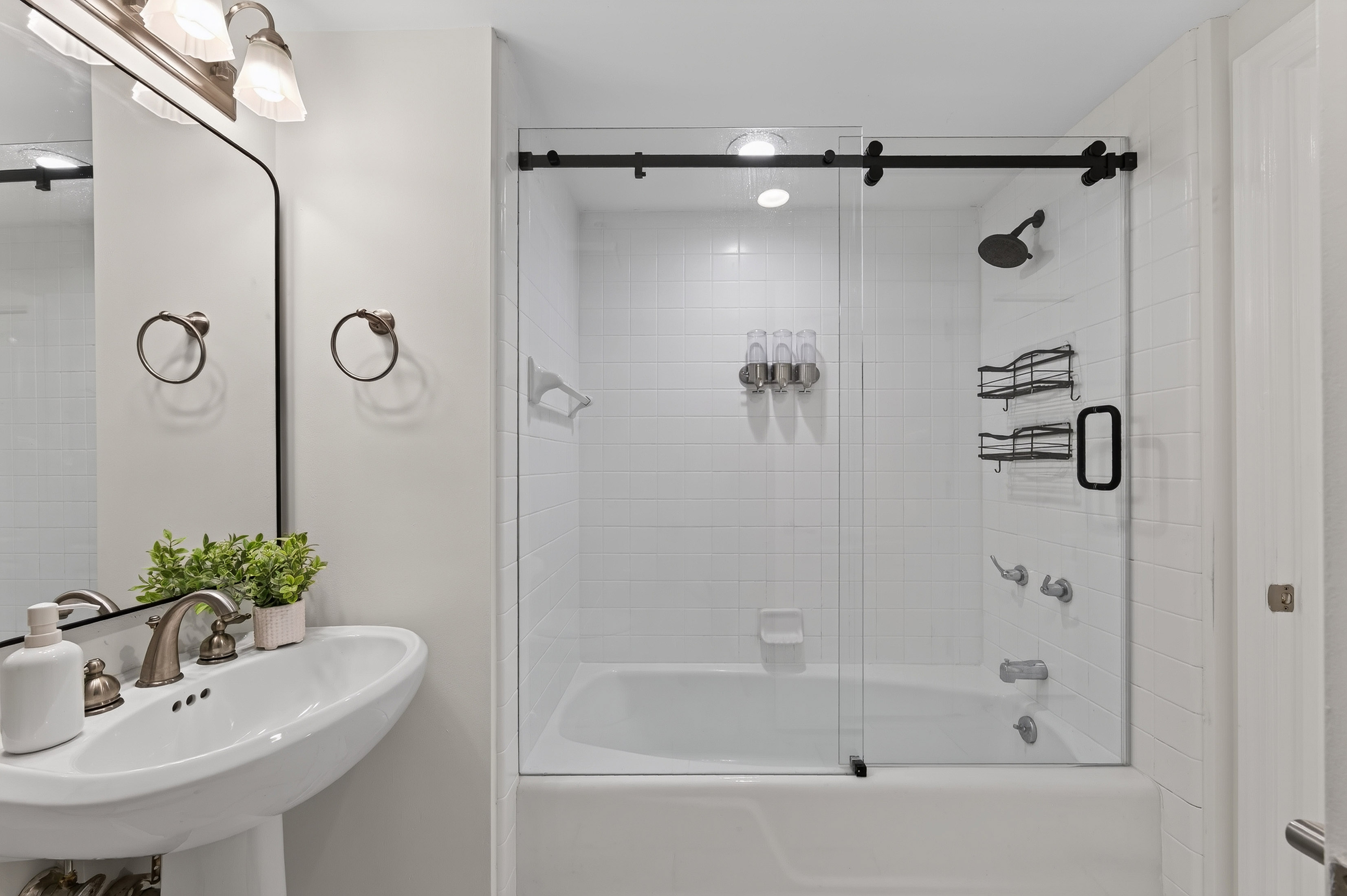  Welcome to Unit 2150 at The Oaks at Buckhead - 物件實景