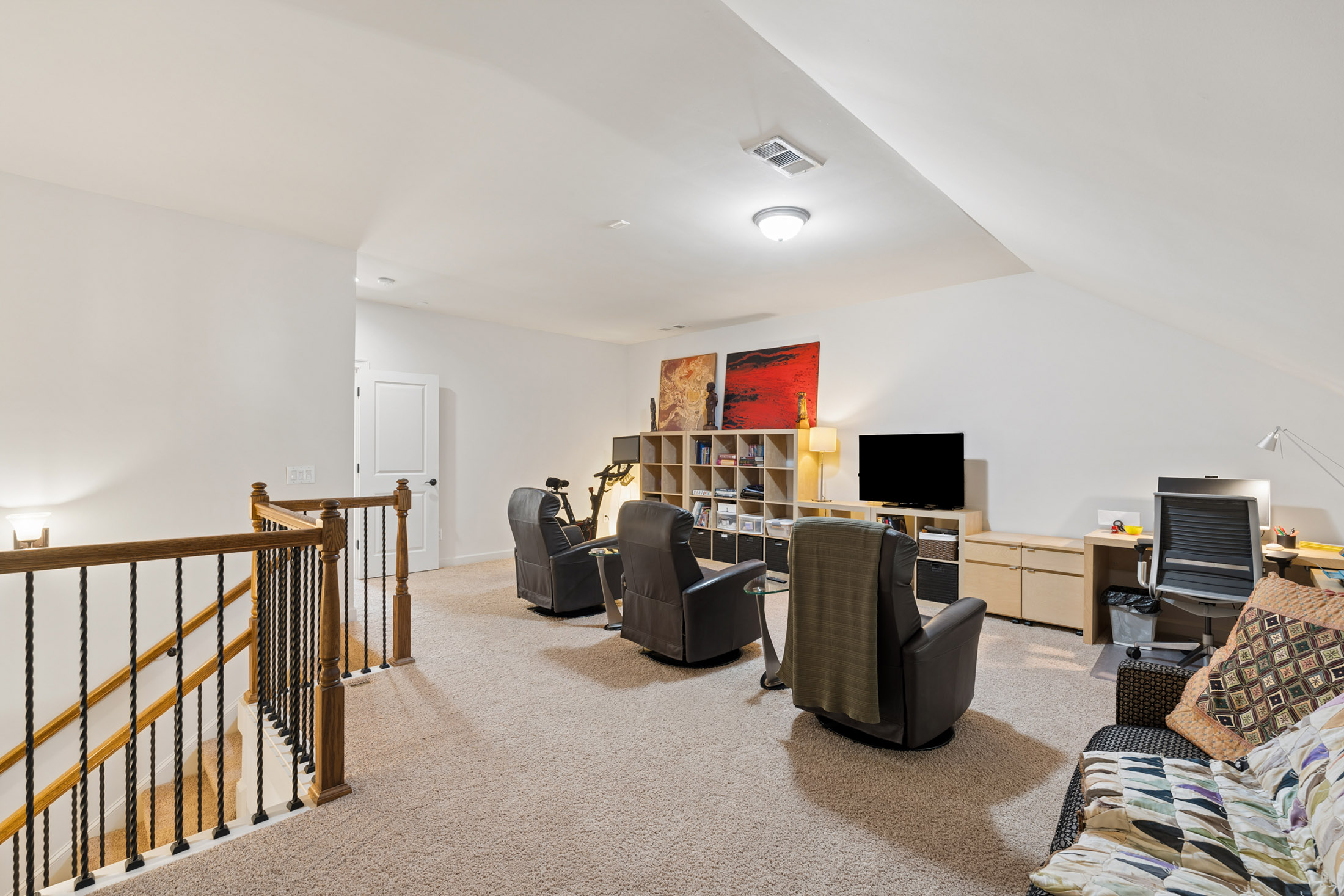  Four Level Brick Townhome with Private Elevator in Gated One Ivy Walk - 物件實景