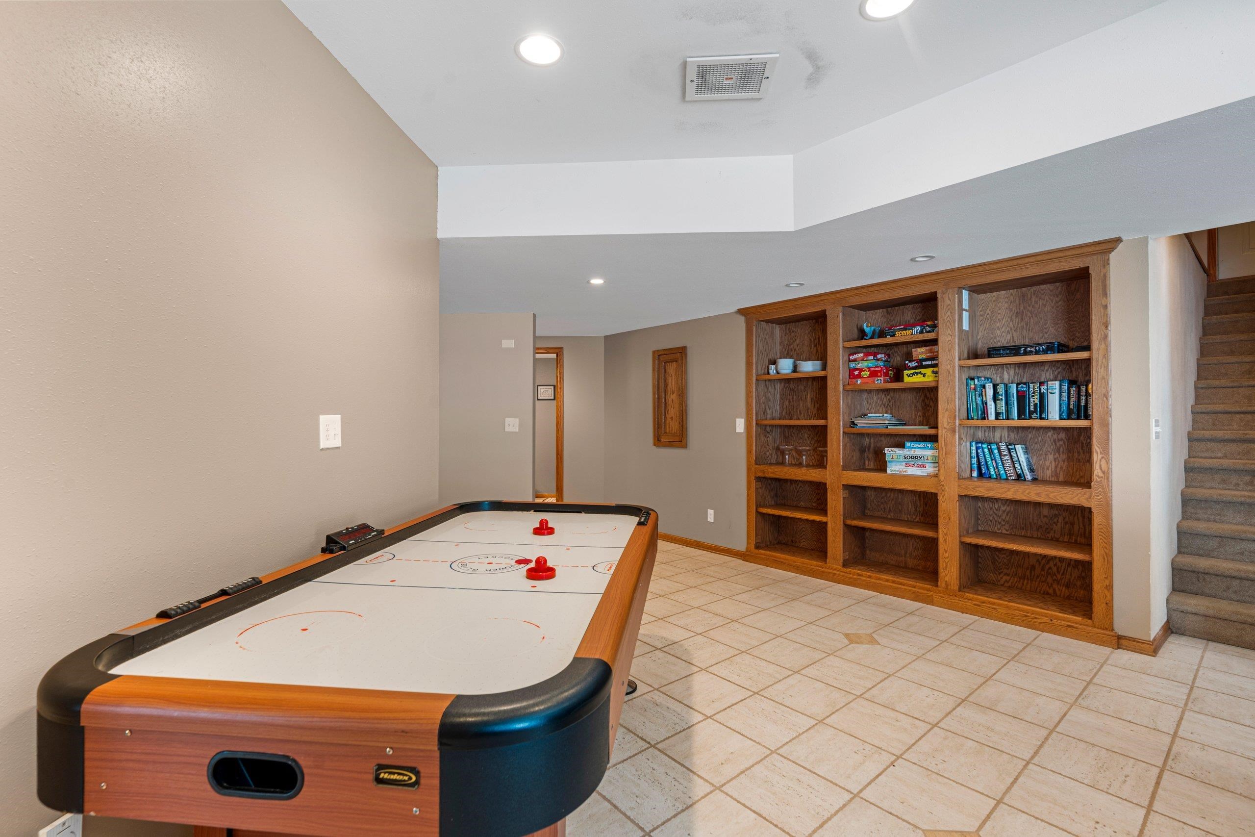CHILTON, Wisconsin, 53014, United States, 5 Bedrooms Bedrooms, ,6 BathroomsBathrooms,Residential,For Sale,1927210