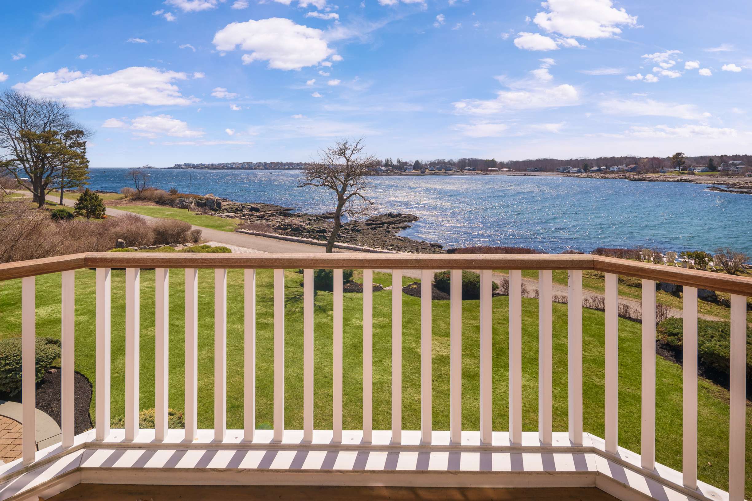  Oceanfront Compound - Main House + Two, 1 Bedroom Cottages in Cape Neddick - 物件實景