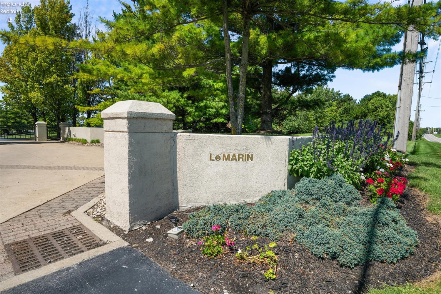 Port Clinton, Ohio, 43452, United States, 2 Bedrooms Bedrooms, ,3 BathroomsBathrooms,Residential,For Sale,1982032