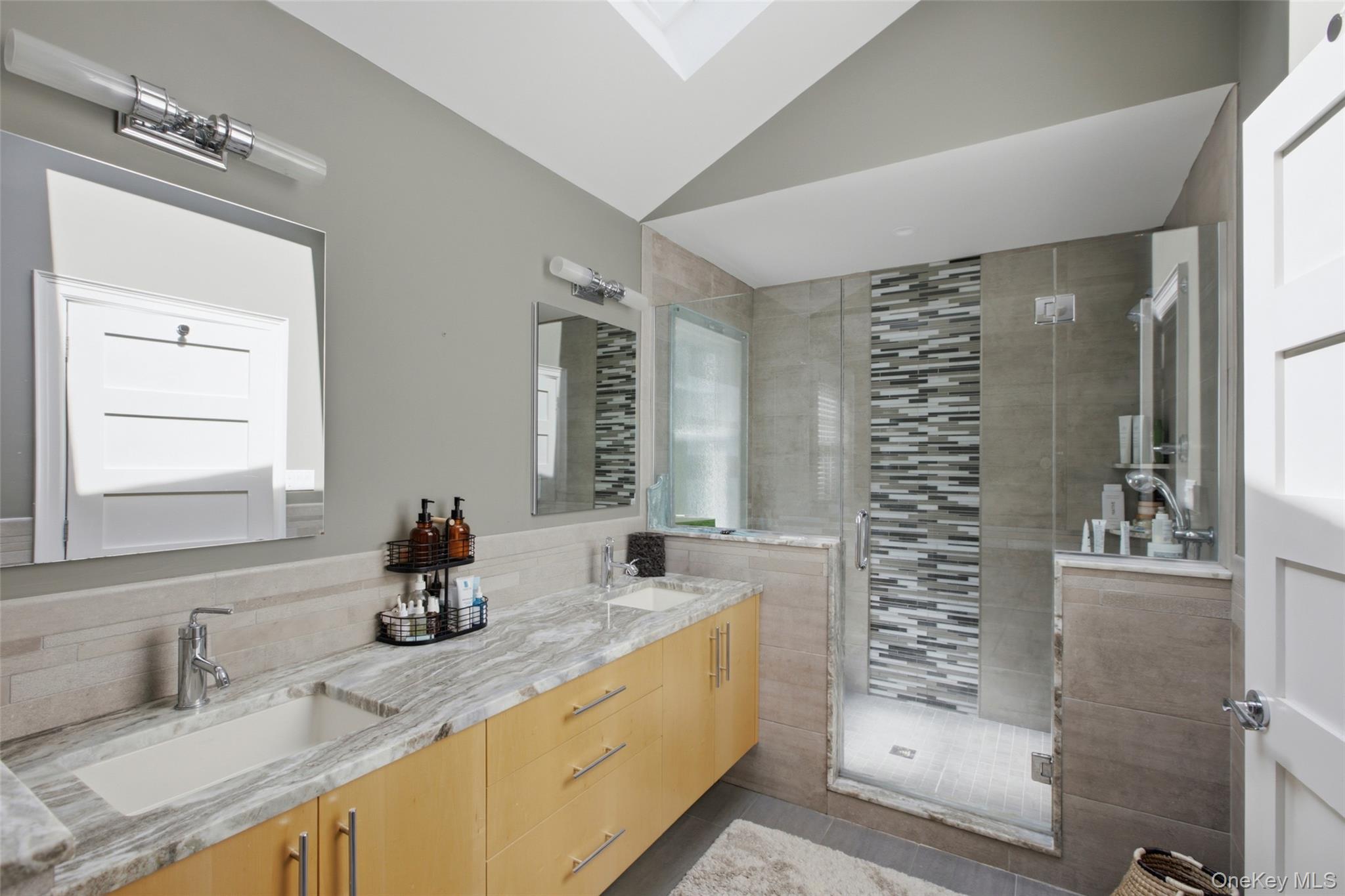 18 W Meadow Road, Setauket, NY, 11733 - 物件實景