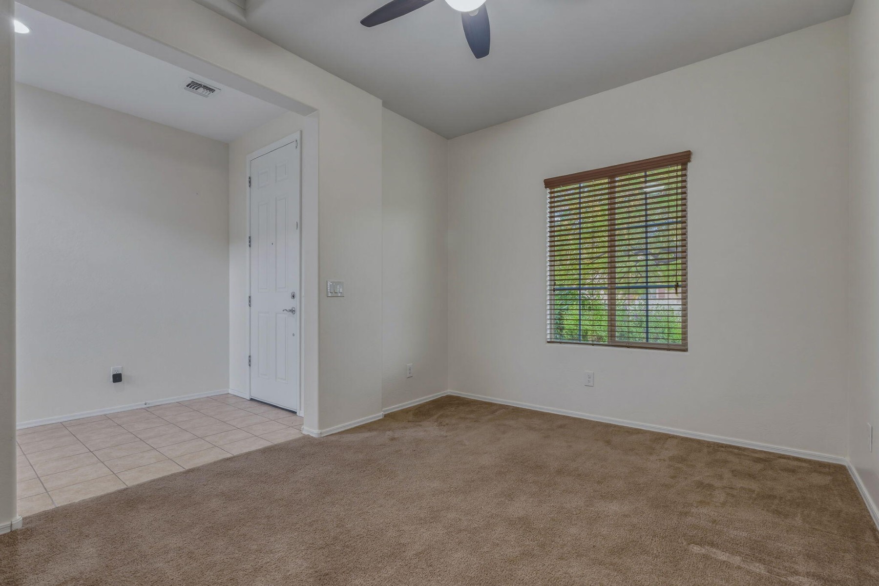  17543 W Buckhorn Trail  Surprise, AZ - 物件實景