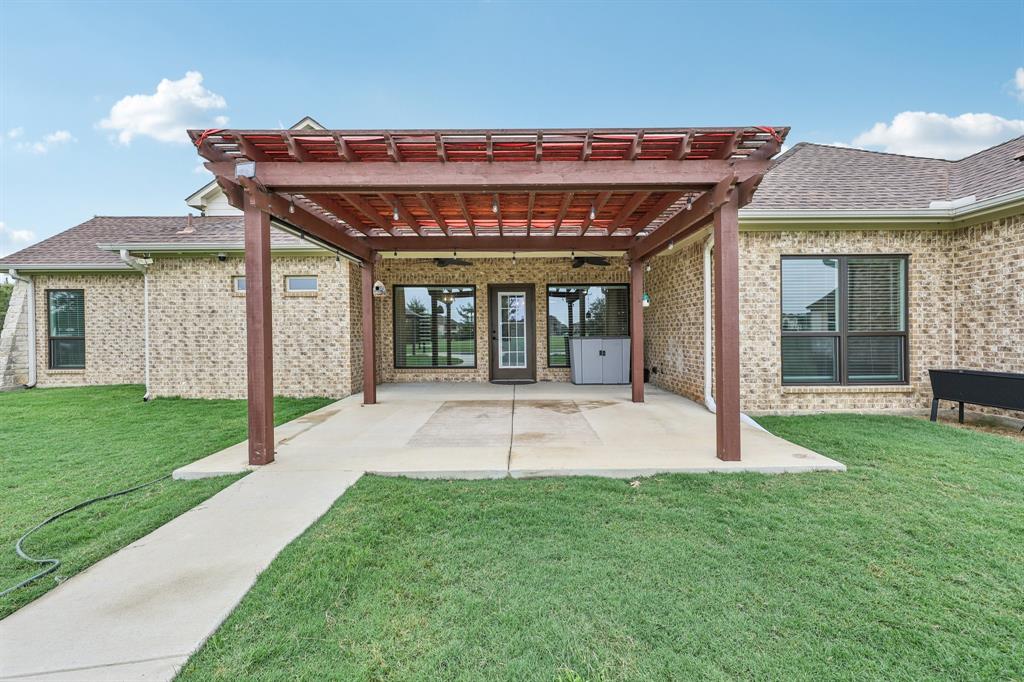 Cedar Hill, Texas, 75104, United States, 3 Bedrooms Bedrooms, ,3 BathroomsBathrooms,Residential,For Sale,1943408