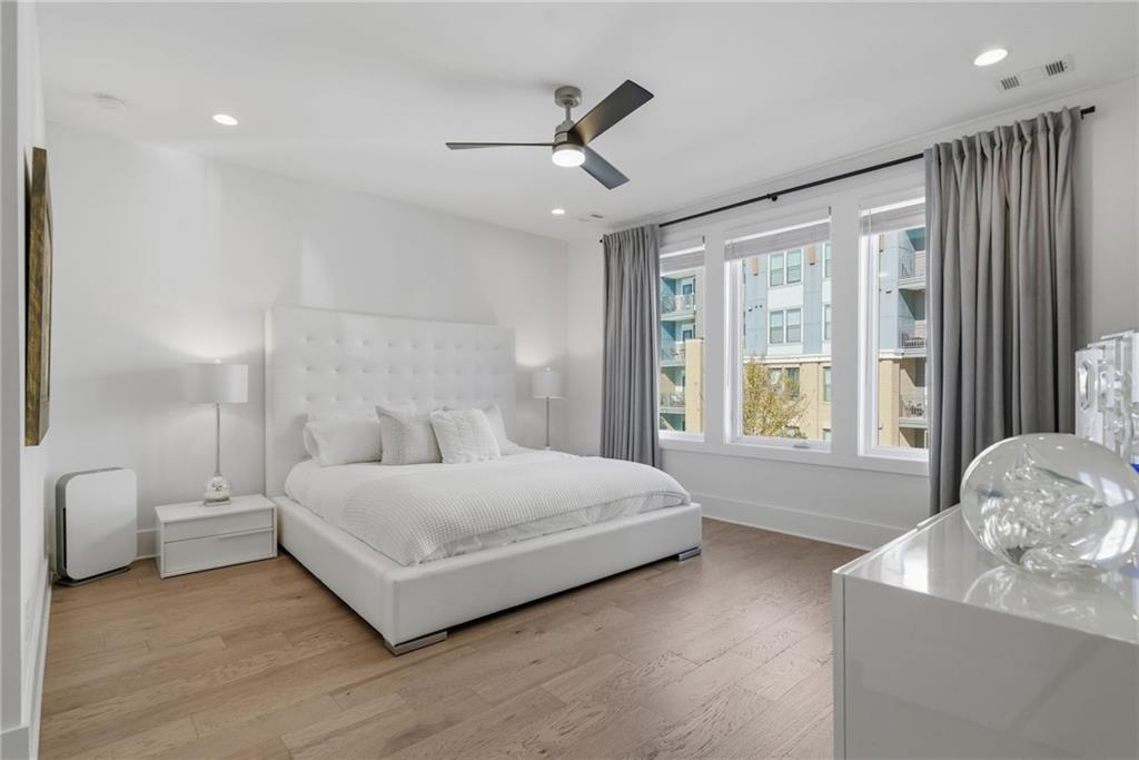 Alpharetta, Georgia, 30005, United States, 3 Bedrooms Bedrooms, ,4 BathroomsBathrooms,Residential,For Sale,1975008