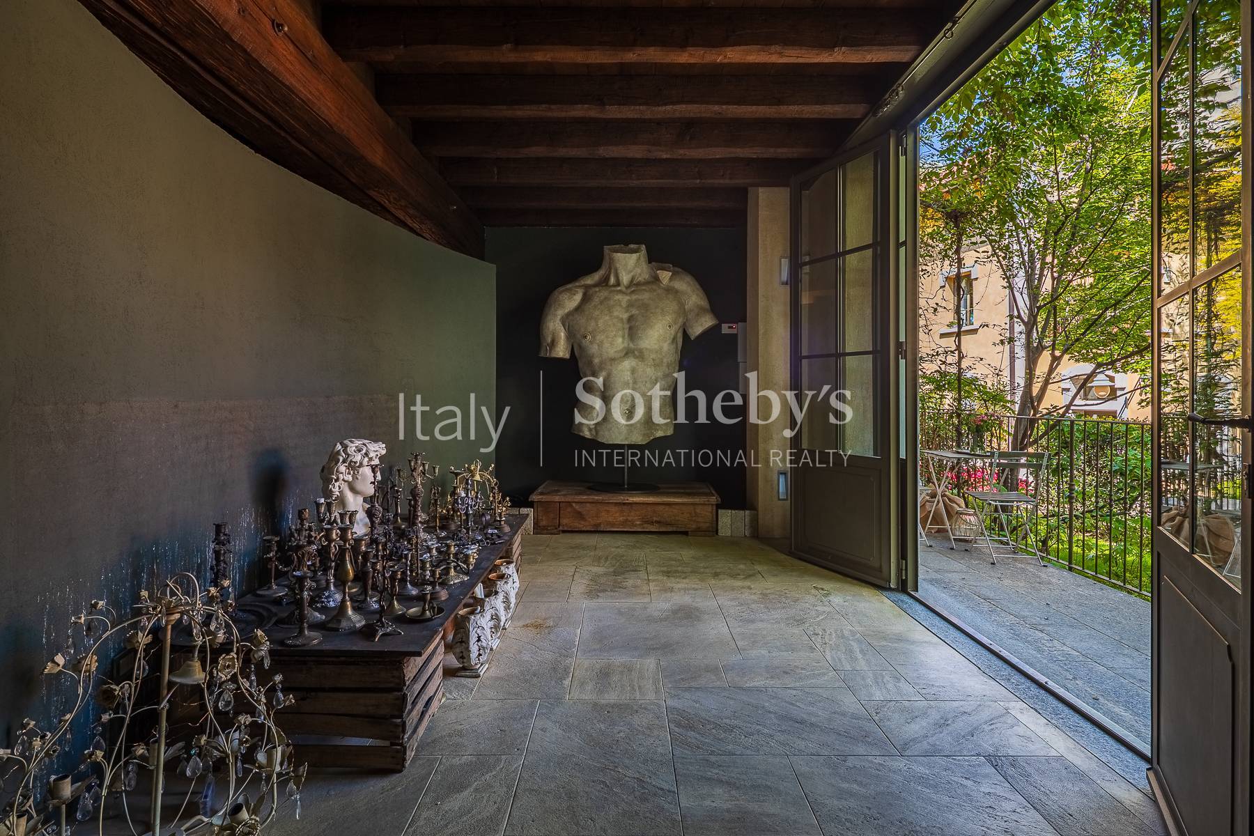  A refined residence in a private setting - 物件實景