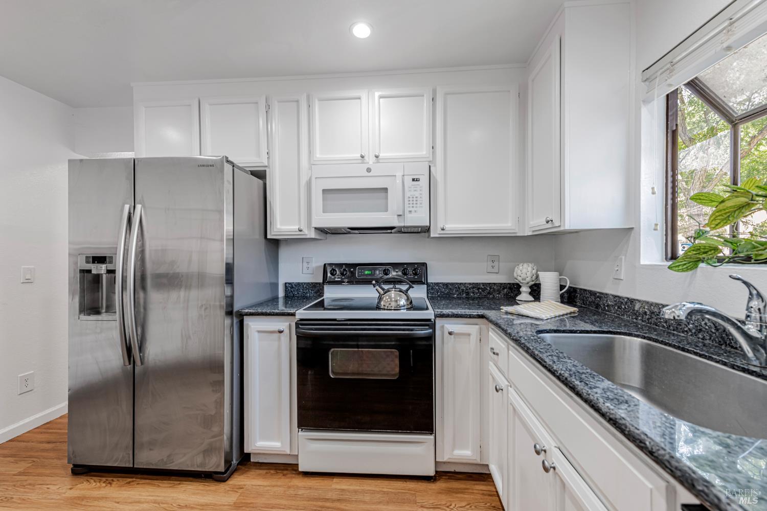 Novato, California, 94945, United States, 3 Bedrooms Bedrooms, ,3 BathroomsBathrooms,Residential,For Sale,1867220