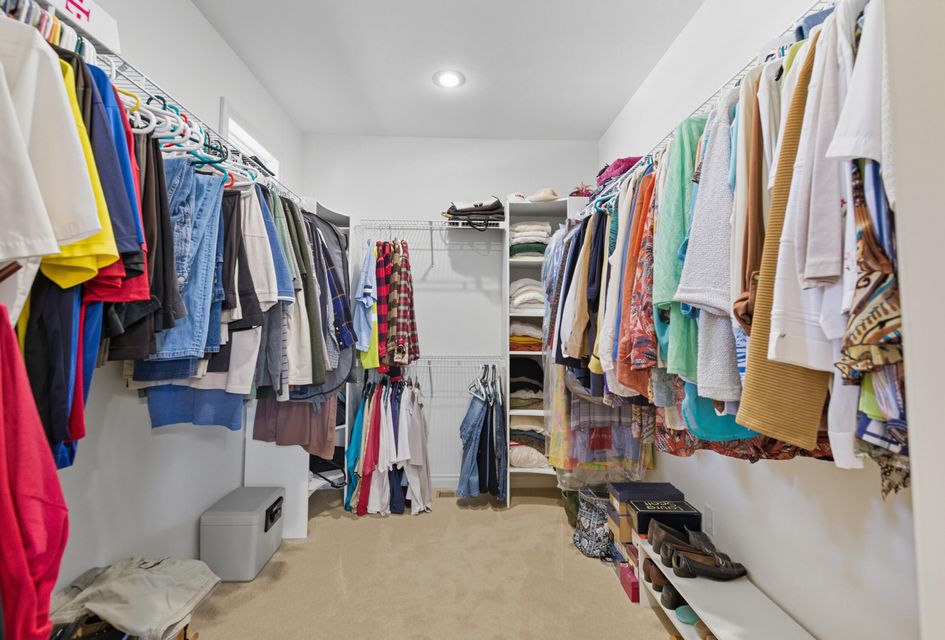 Big Rapids, Michigan, 49307, United States, 3 Bedrooms Bedrooms, ,4 BathroomsBathrooms,Residential,For Sale,1976014