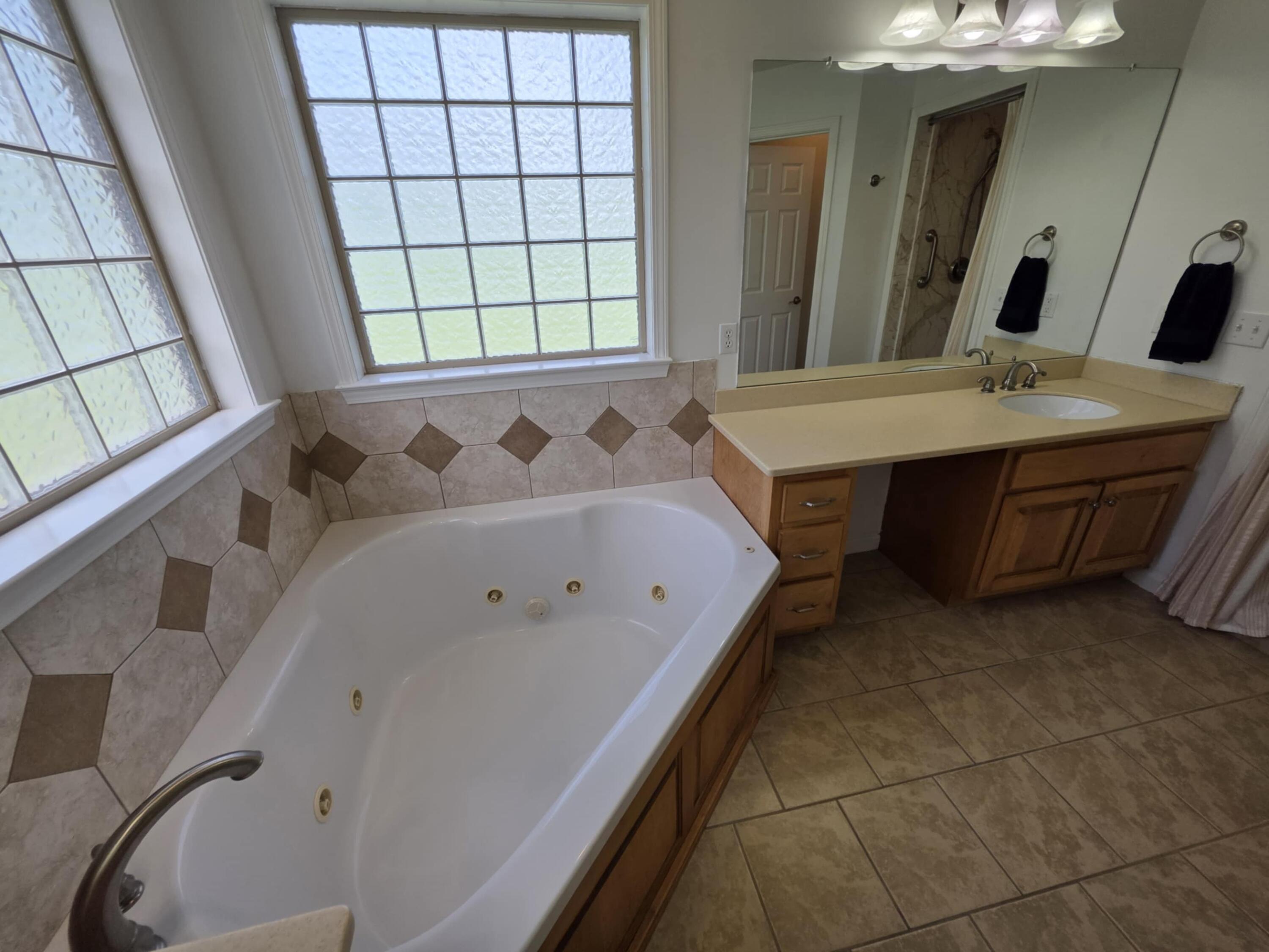 Spring City, Tennessee, 37381, United States, 4 Bedrooms Bedrooms, ,3 BathroomsBathrooms,Residential,For Sale,1927411