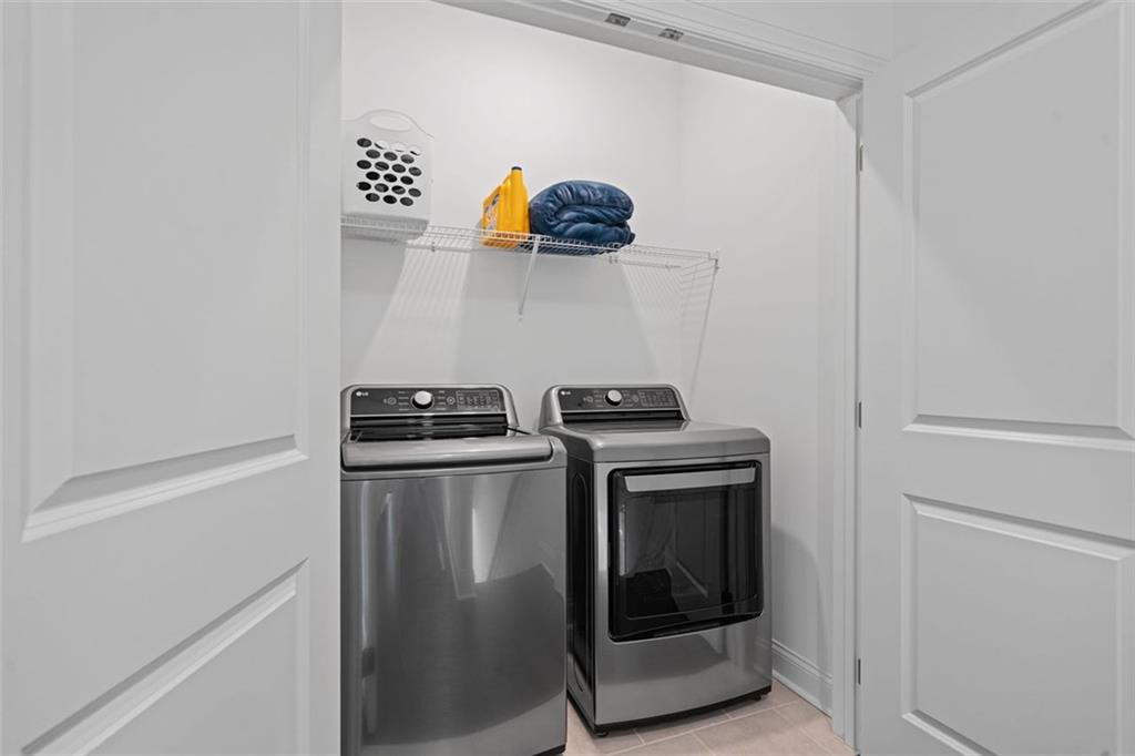 Cumming, Georgia, 30040, United States, 3 Bedrooms Bedrooms, ,4 BathroomsBathrooms,Residential,For Sale,1929087