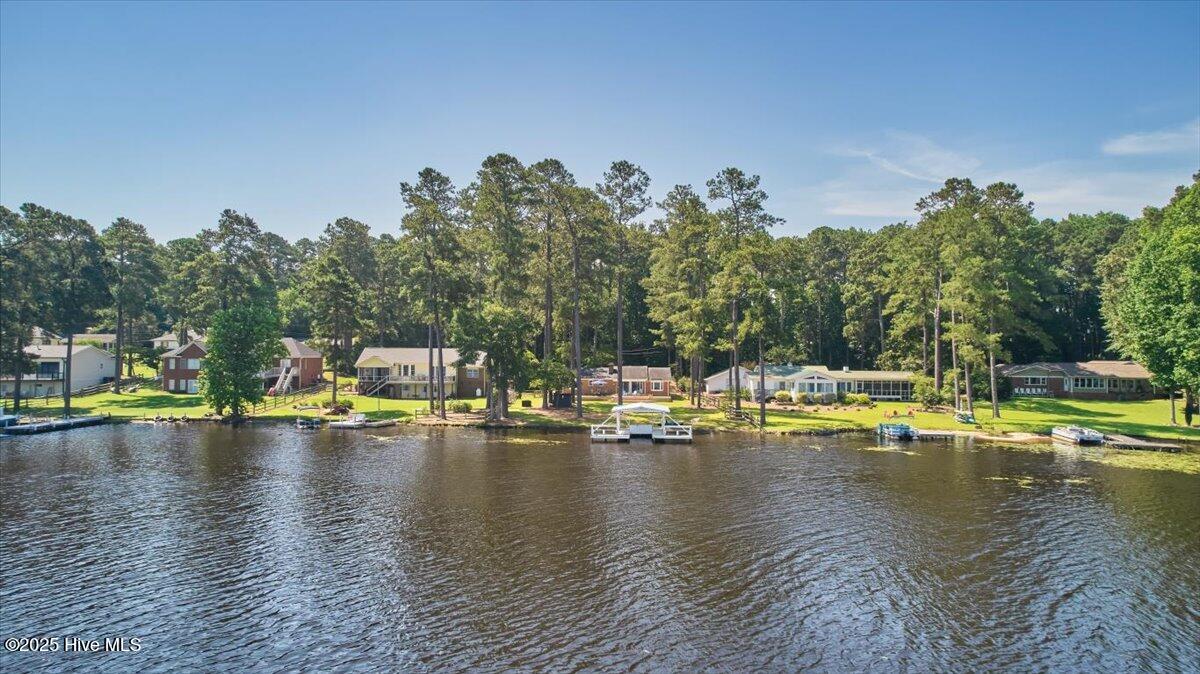 Whispering Pines, North Carolina, 28327, United States, 2 Bedrooms Bedrooms, ,2 BathroomsBathrooms,Residential,For Sale,1997179