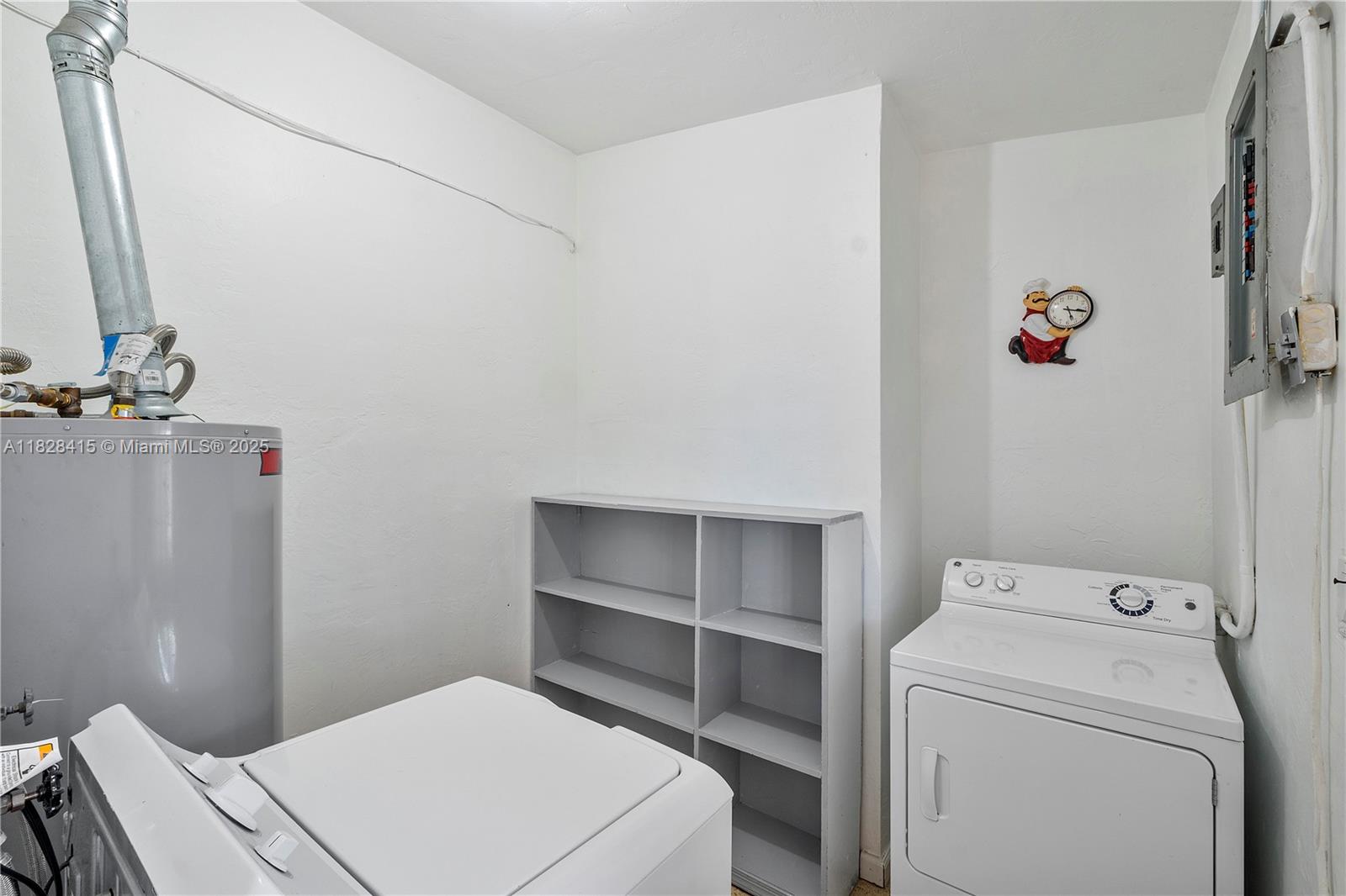 Miami, Florida, 33165, United States, 3 Bedrooms Bedrooms, ,2 BathroomsBathrooms,Residential,For Sale,1882304