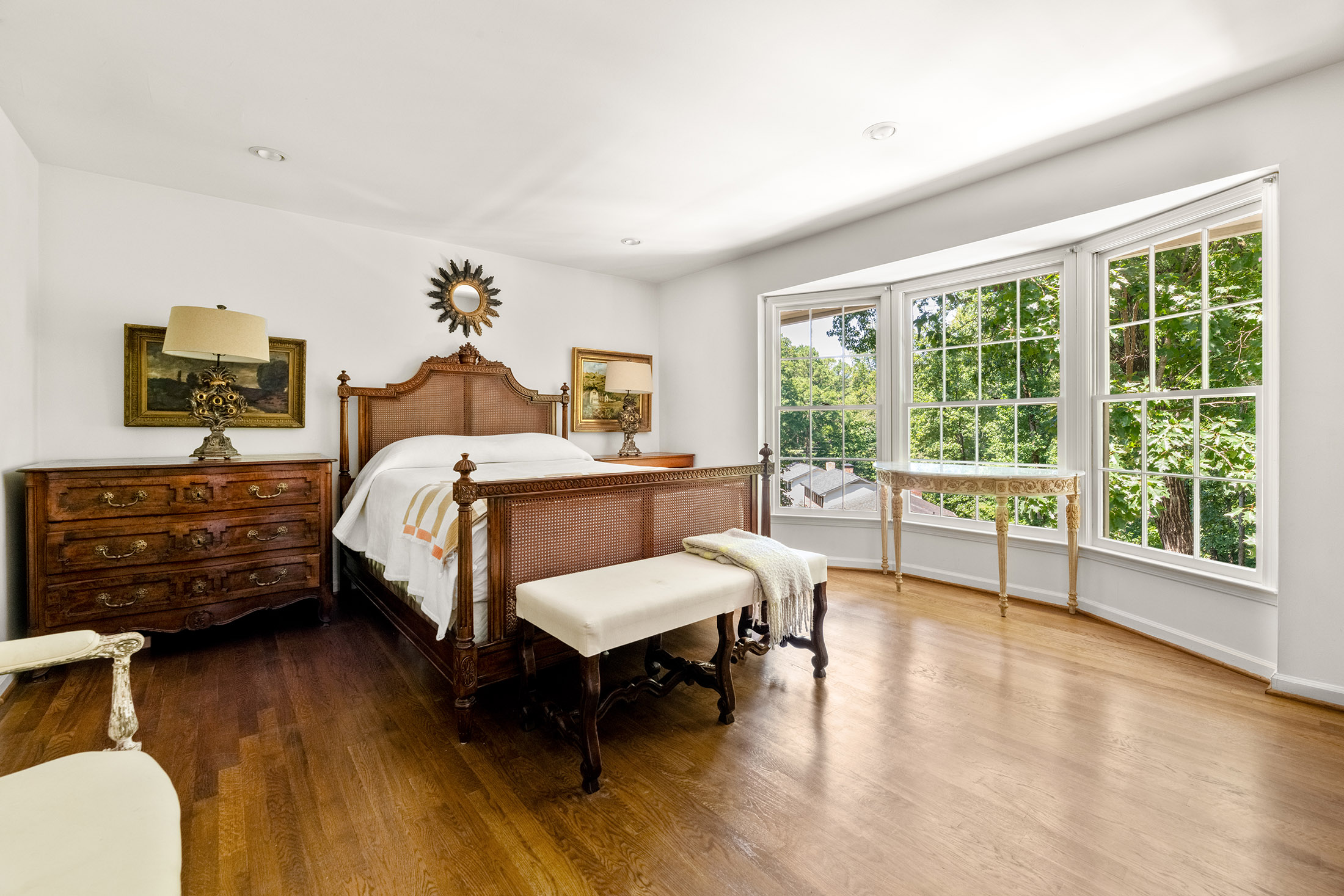  Beautifully Updated Colonial Residence - 物件實景