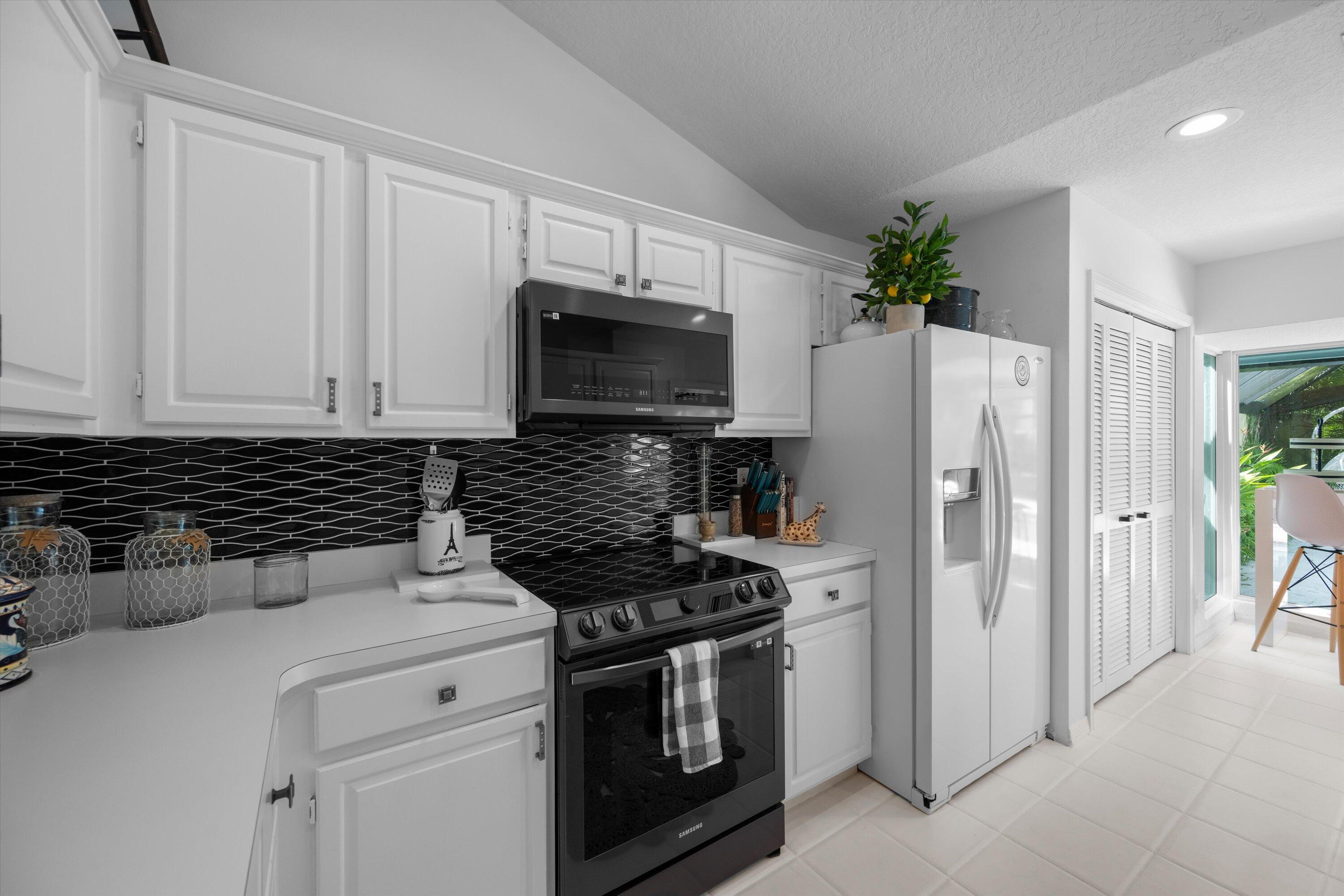  2252 Las Casitas Drive - 物件實景
