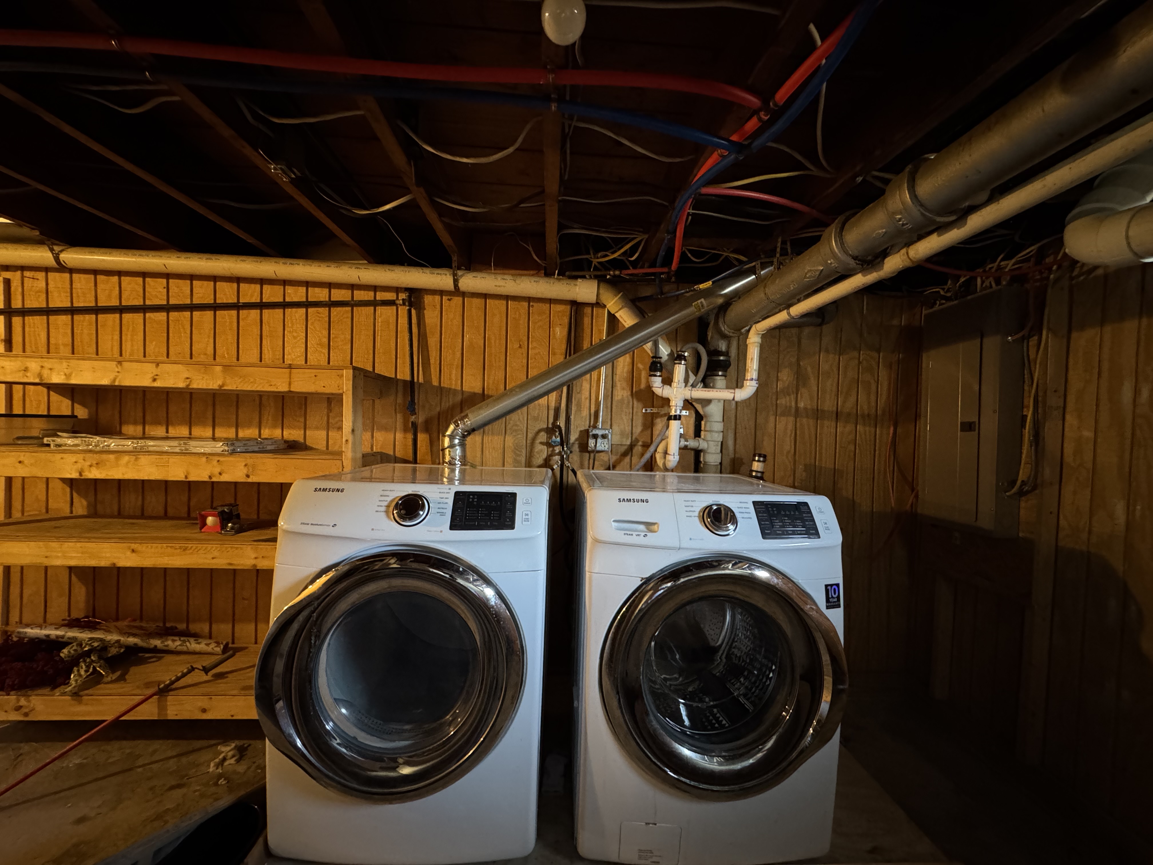 Catskill, New York, 12414, United States, 4 Bedrooms Bedrooms, ,2 BathroomsBathrooms,Residential,For Sale,1978791