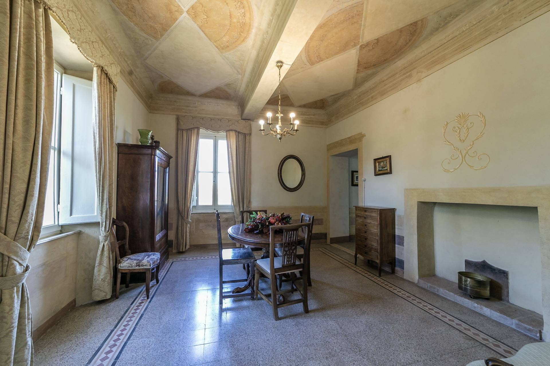 Via di Villa Bianca, Montepulciano, Siena, 53045, IT, 10 Bedrooms Bedrooms, ,10 BathroomsBathrooms,Residential,For Sale,Via di Villa Bianca,1311375