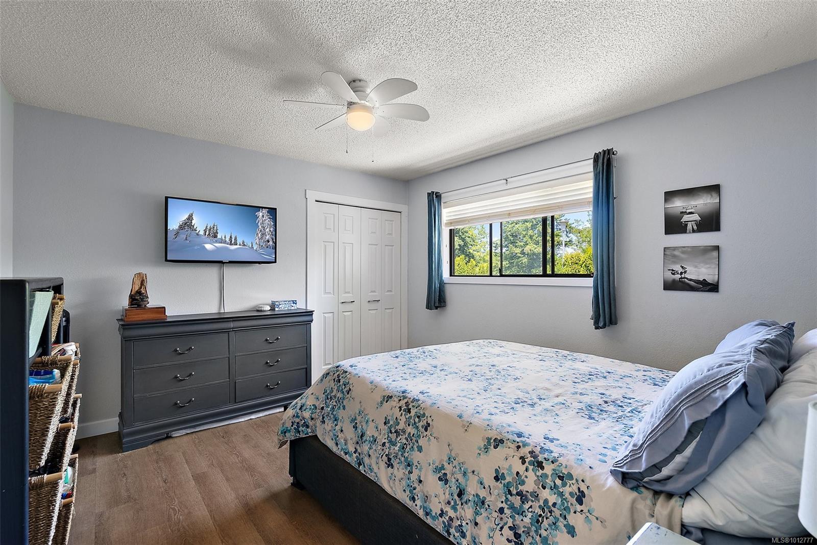 VIEW ROYAL, British Columbia, V9B 6N7, CA, 5 Bedrooms Bedrooms, ,Residential,For Sale,1951218